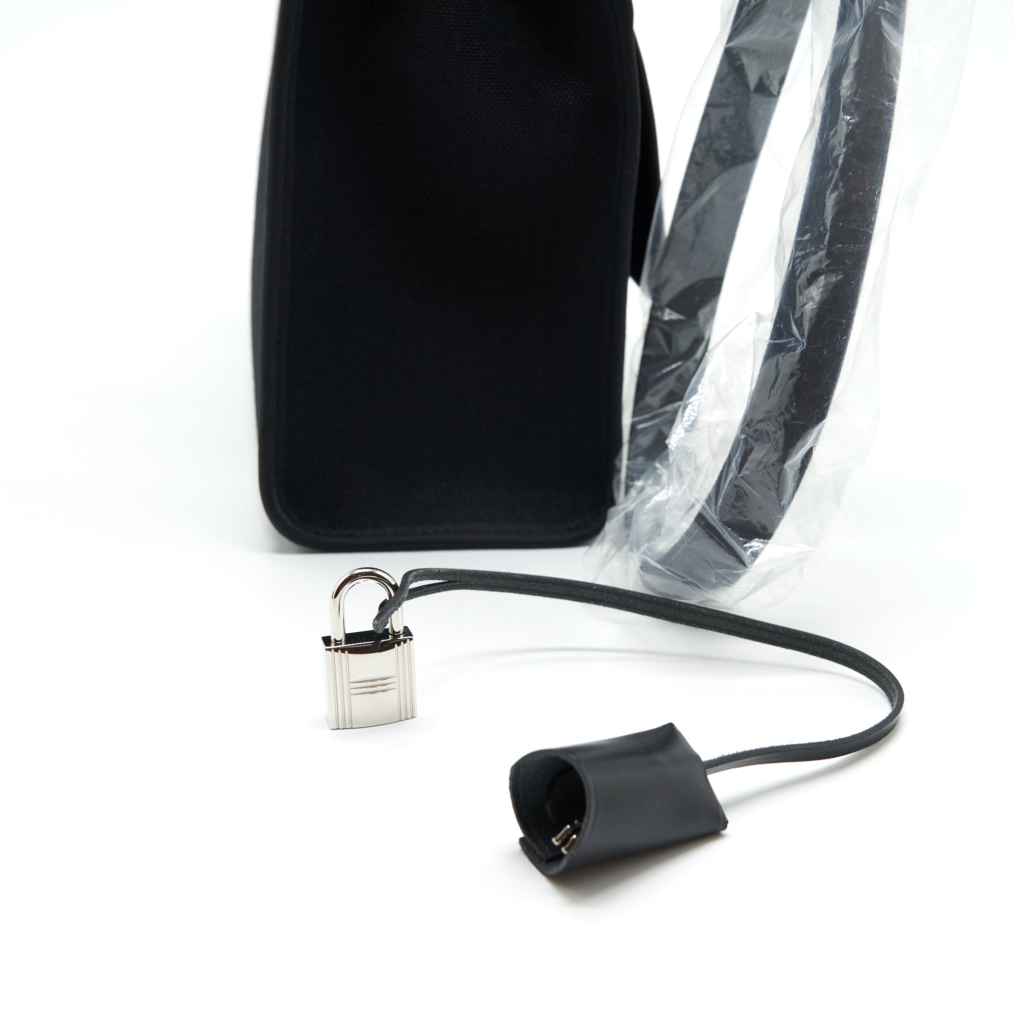 HERMES HERBAG ZIP 31 BAG BLACK SHW