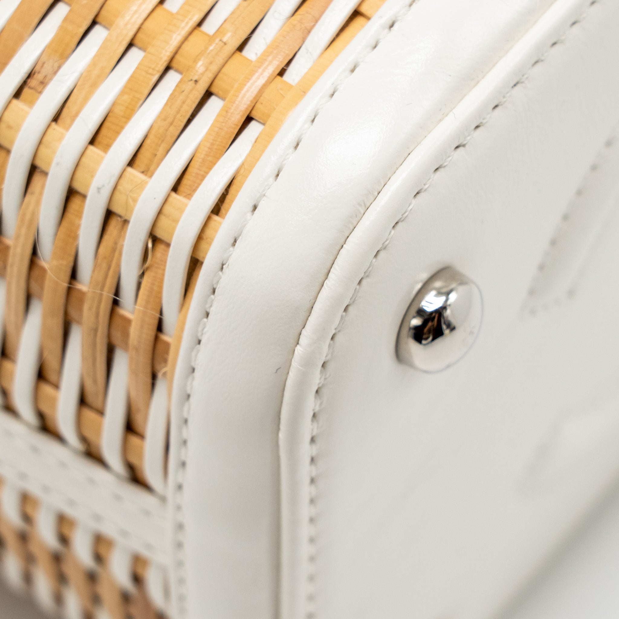 CHANEL TOP HANDLE VANITY CASE BAG CALFSKIN/RAFFIA WHITE SHW