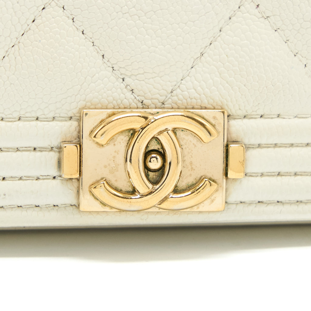 CHANEL BOY WALLET ON CHAIN CAVIAR WHITE LGHW