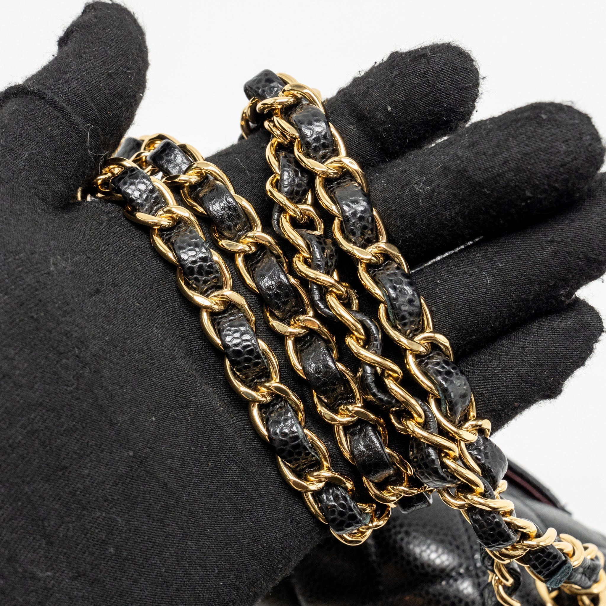 CHANEL MEDIUM CLASSIC DOUBLE FLAP BAG CAVIAR BLACK GHW