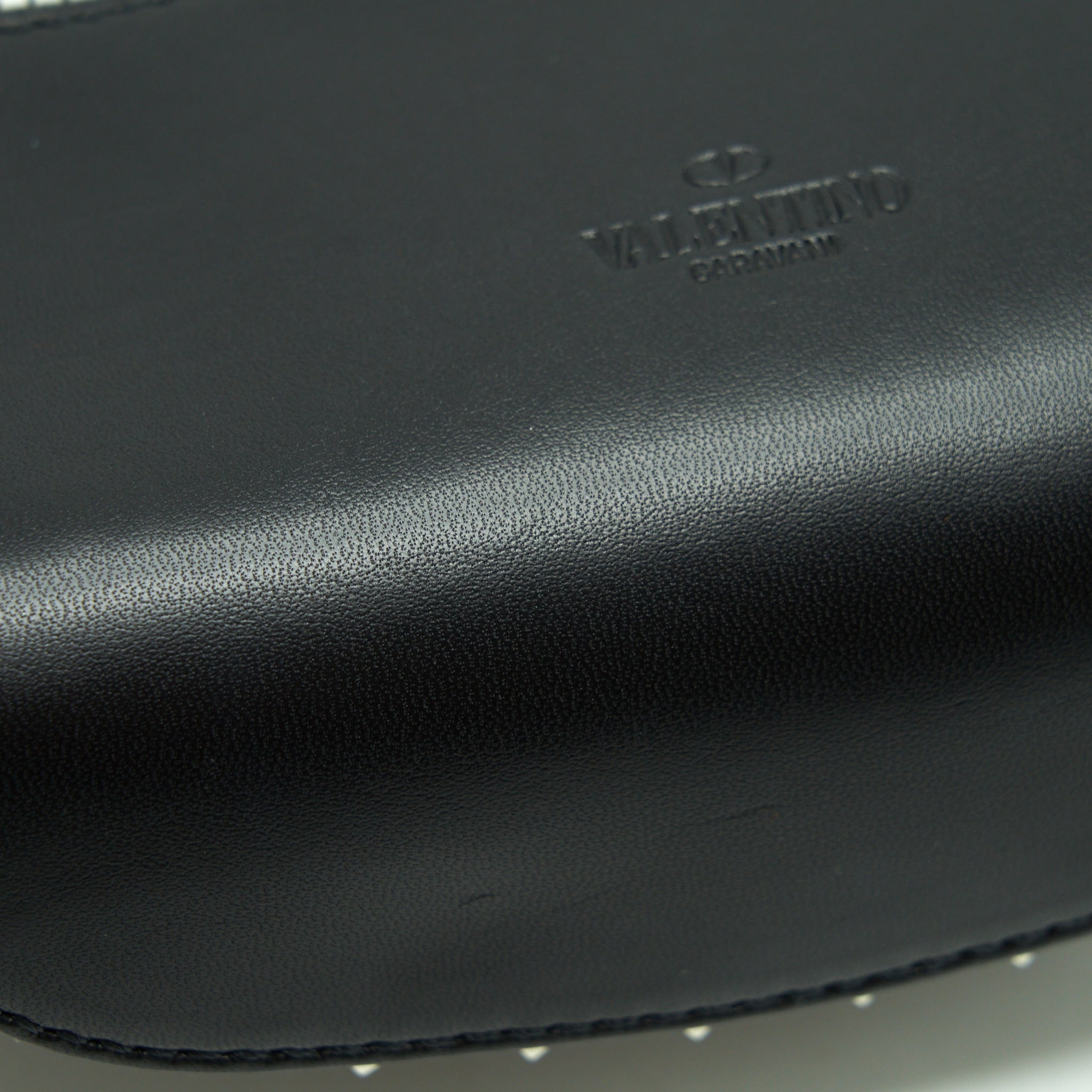 VALENTINO ROCKSTUD BELT BAG BLACK