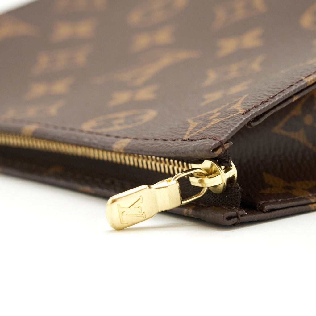 LOUIS VUITTON TOILETRY POCHETTE 19 MONOGRAM