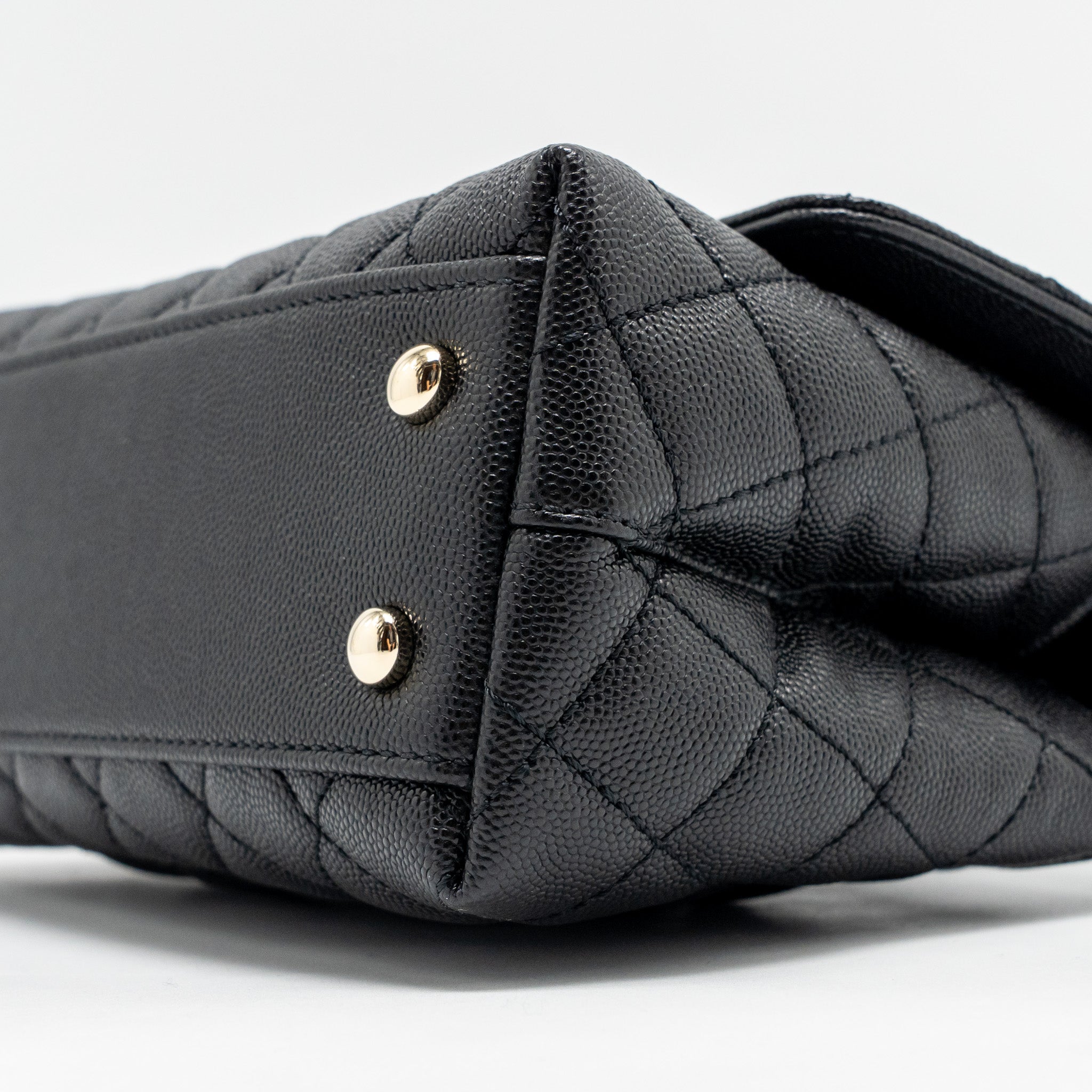 CHANEL SMALL COCO HANDLE CAVIAR BLACK LGHW(MICROCHIP)