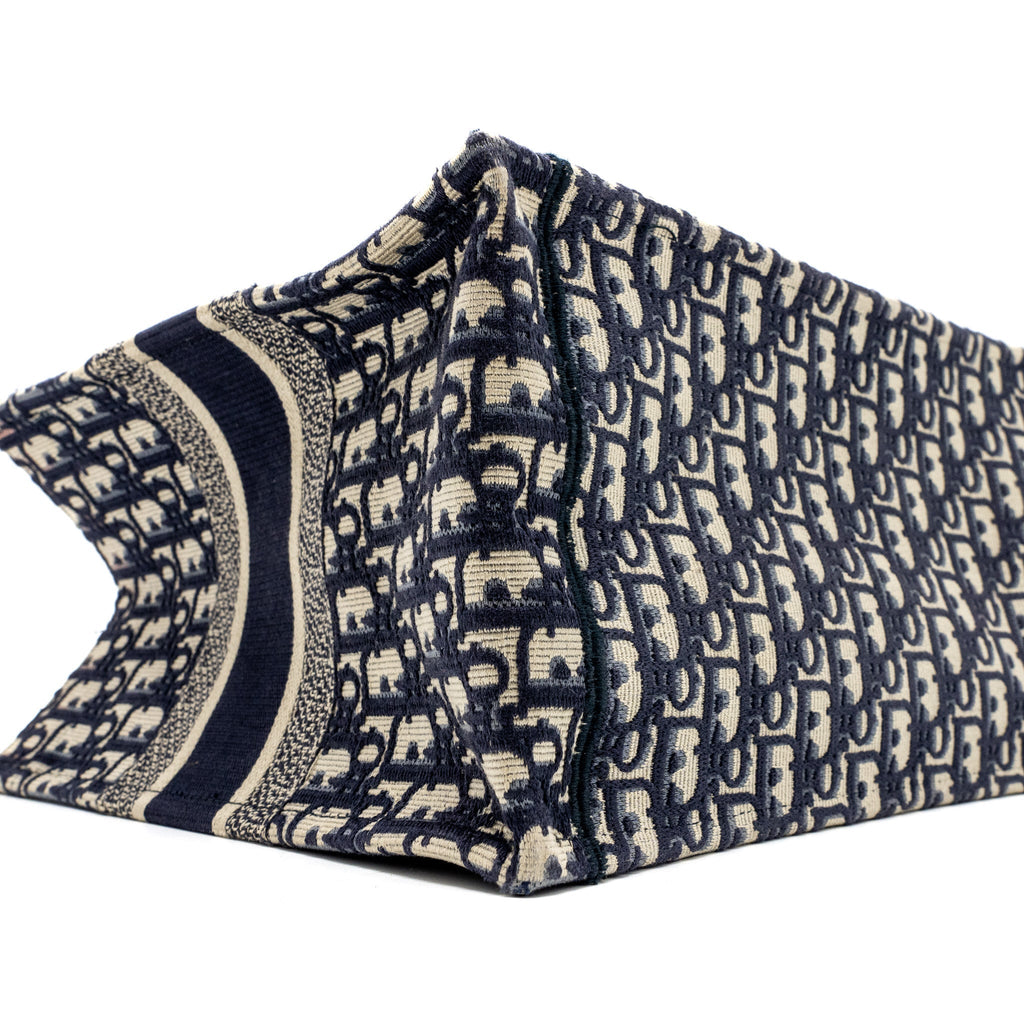 DIOR MEDIUM BOOK TOTE BLUE OBLIQUE EMBOIDERY