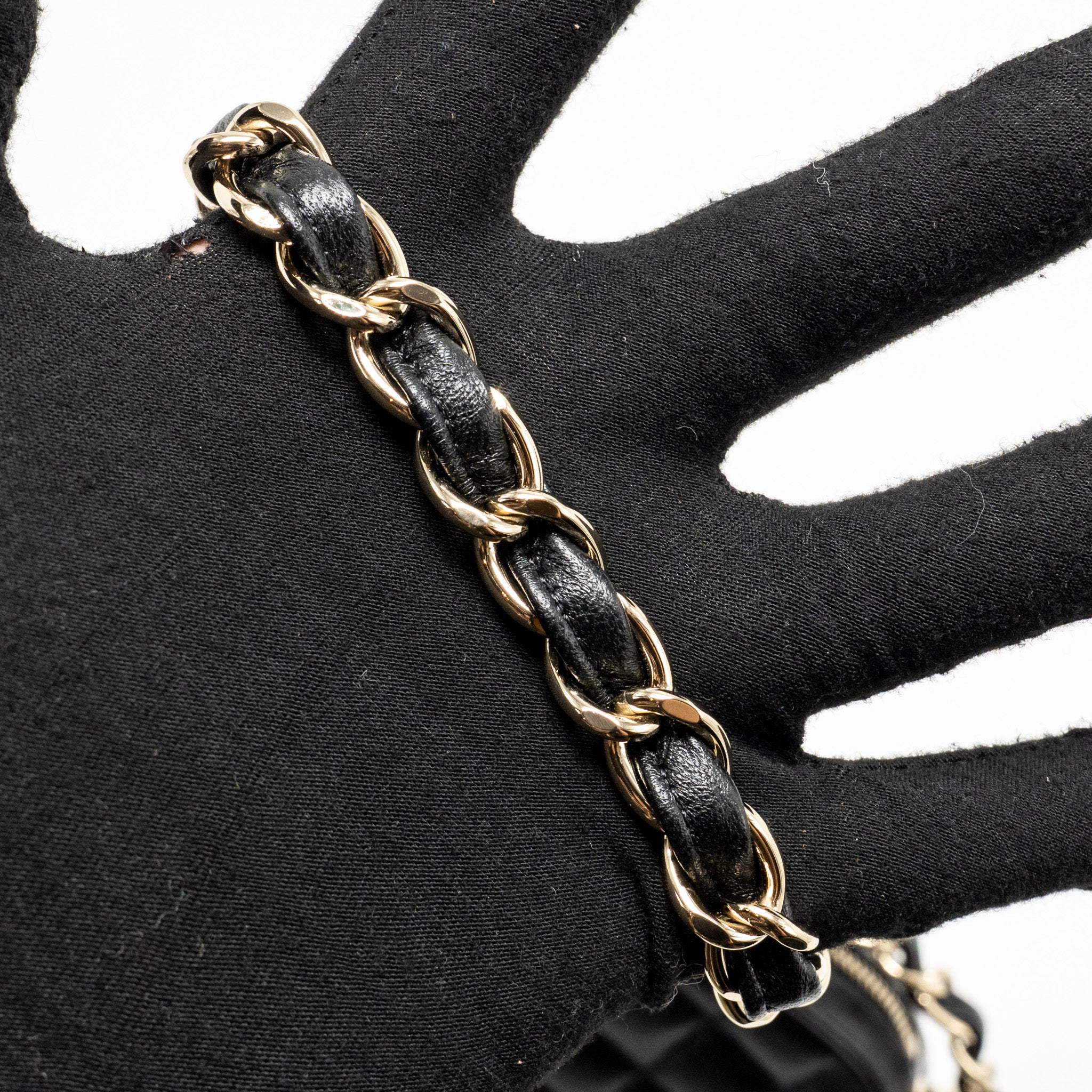 CHANEL 22C ROUND CLUTCH WITH CHAIN LAMBSKIN BLACK LGHW