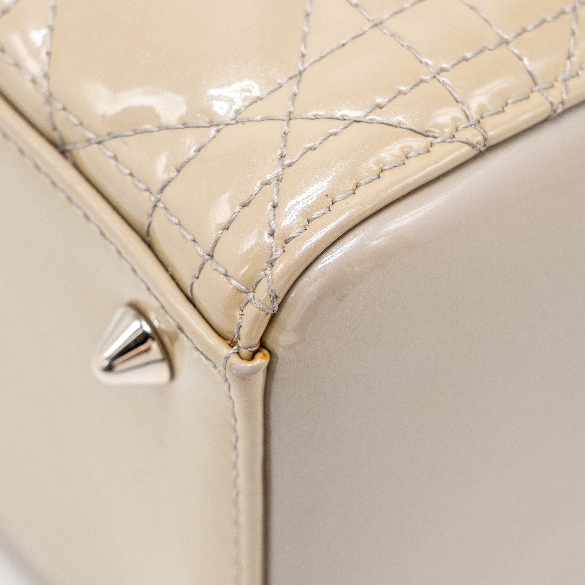 DIOR MEDIUM LADY DIOR PATENT BEIGE SHW