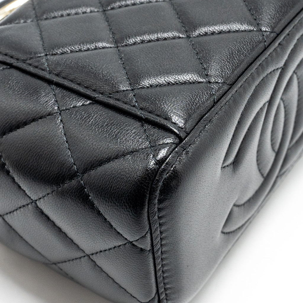 CHANEL TOP HANDLE LONG VANITY CASE LAMBSKIN BLACK LGHW (MICROCHIP)