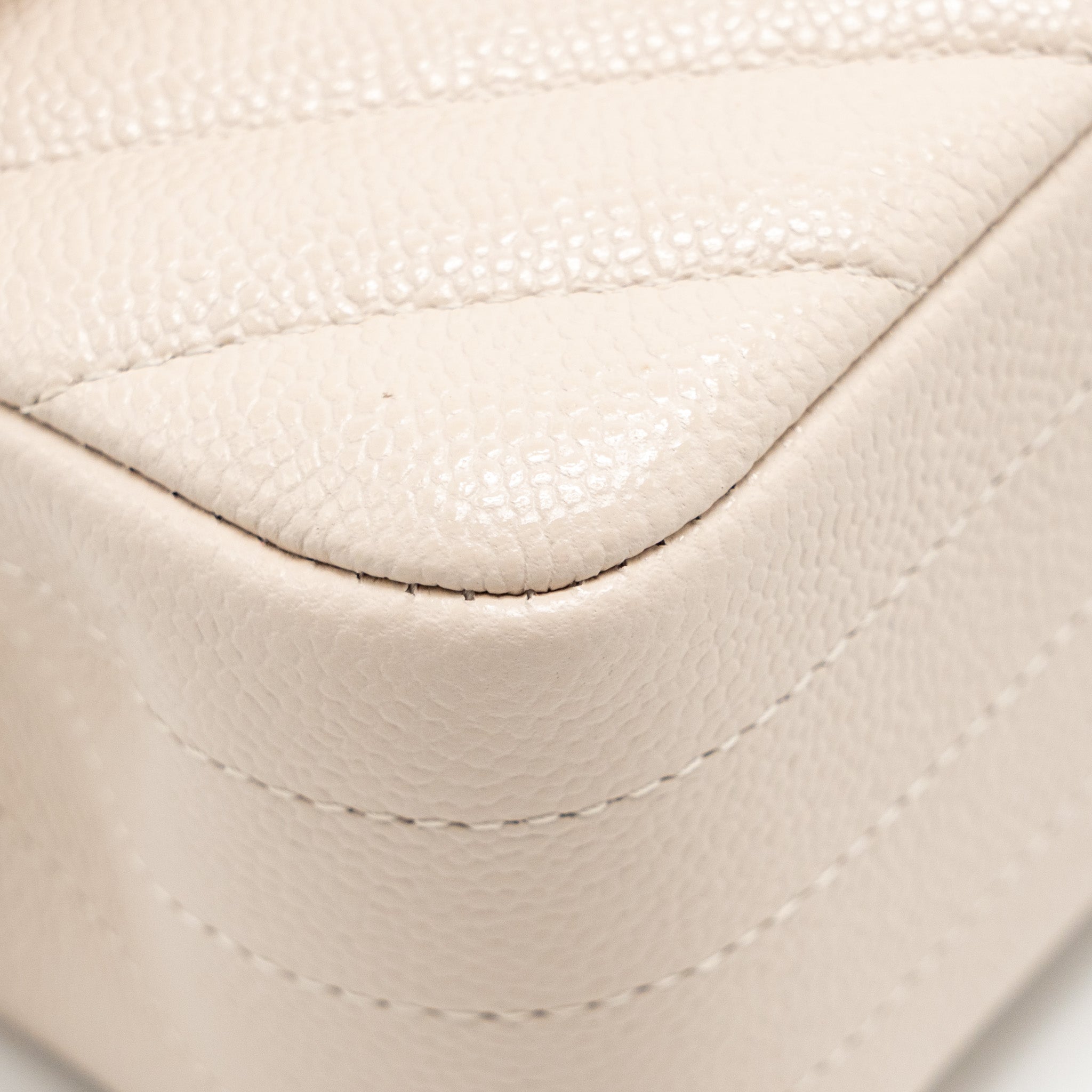 CHANEL MEDIUM CLASSIC DOUBLE FLAP BAG CHEVRON CAVIAR LIGHT BEIGE LGHW