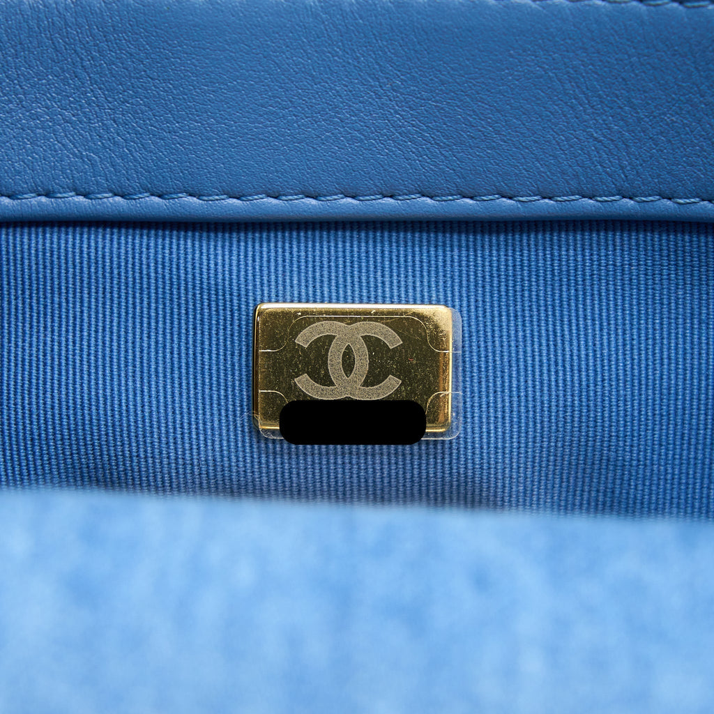 CHANEL 22P SMALL 19 BAG DENIM LIGHT BLUE MULTICOLOUR HARDWARE (MICROCHIP)