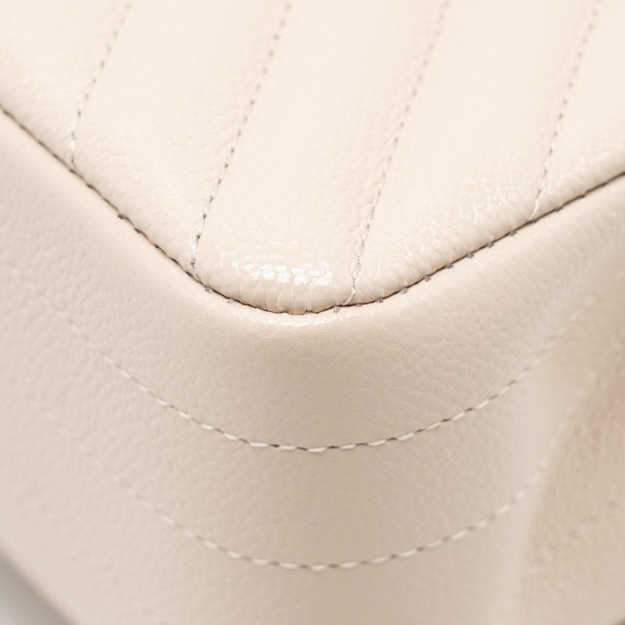 CHANEL MEDIUM CLASSIC DOUBLE FLAP BAG CHEVRON CAVIAR LIGHT BEIGE LGHW