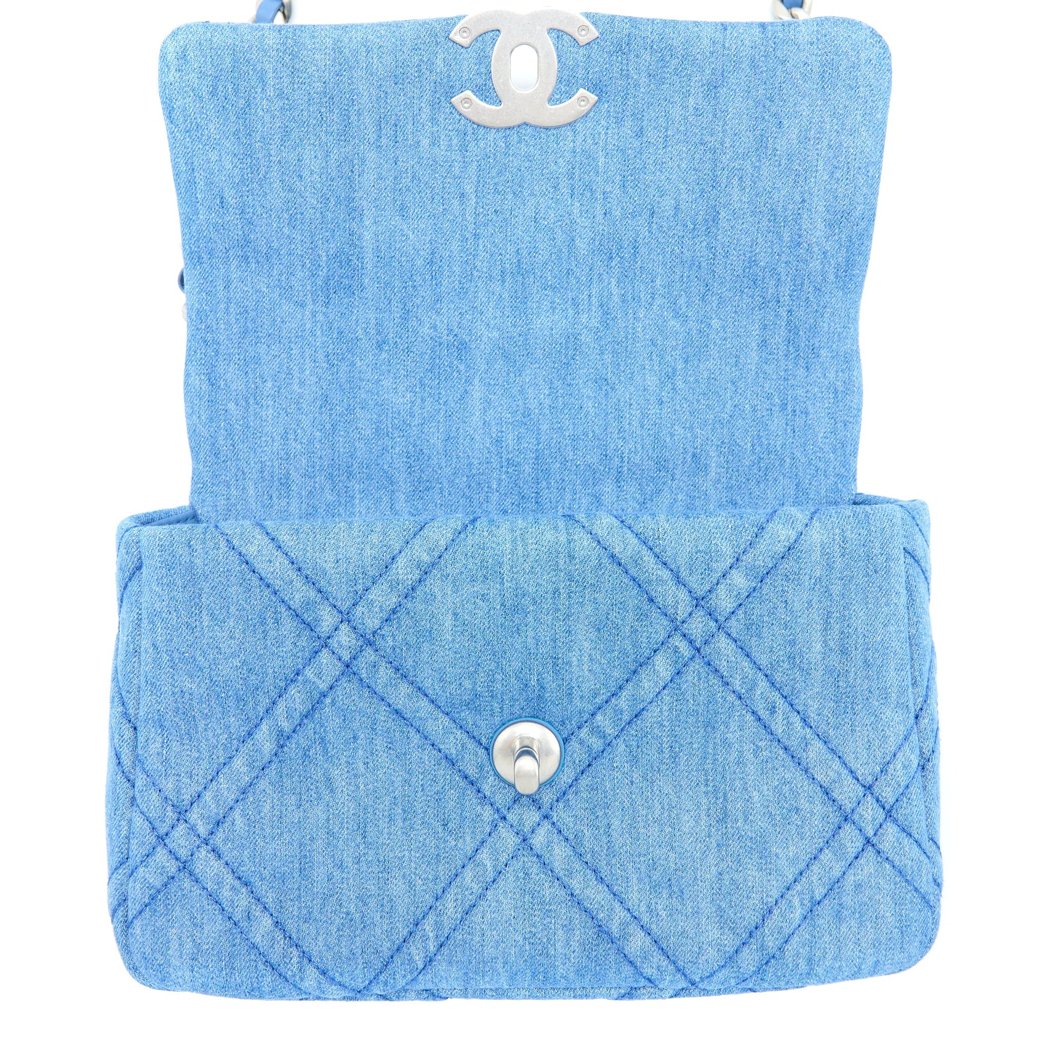 CHANEL 22P SMALL 19 BAG DENIM LIGHT BLUE MULTICOLOUR HARDWARE (MICROCHIP)
