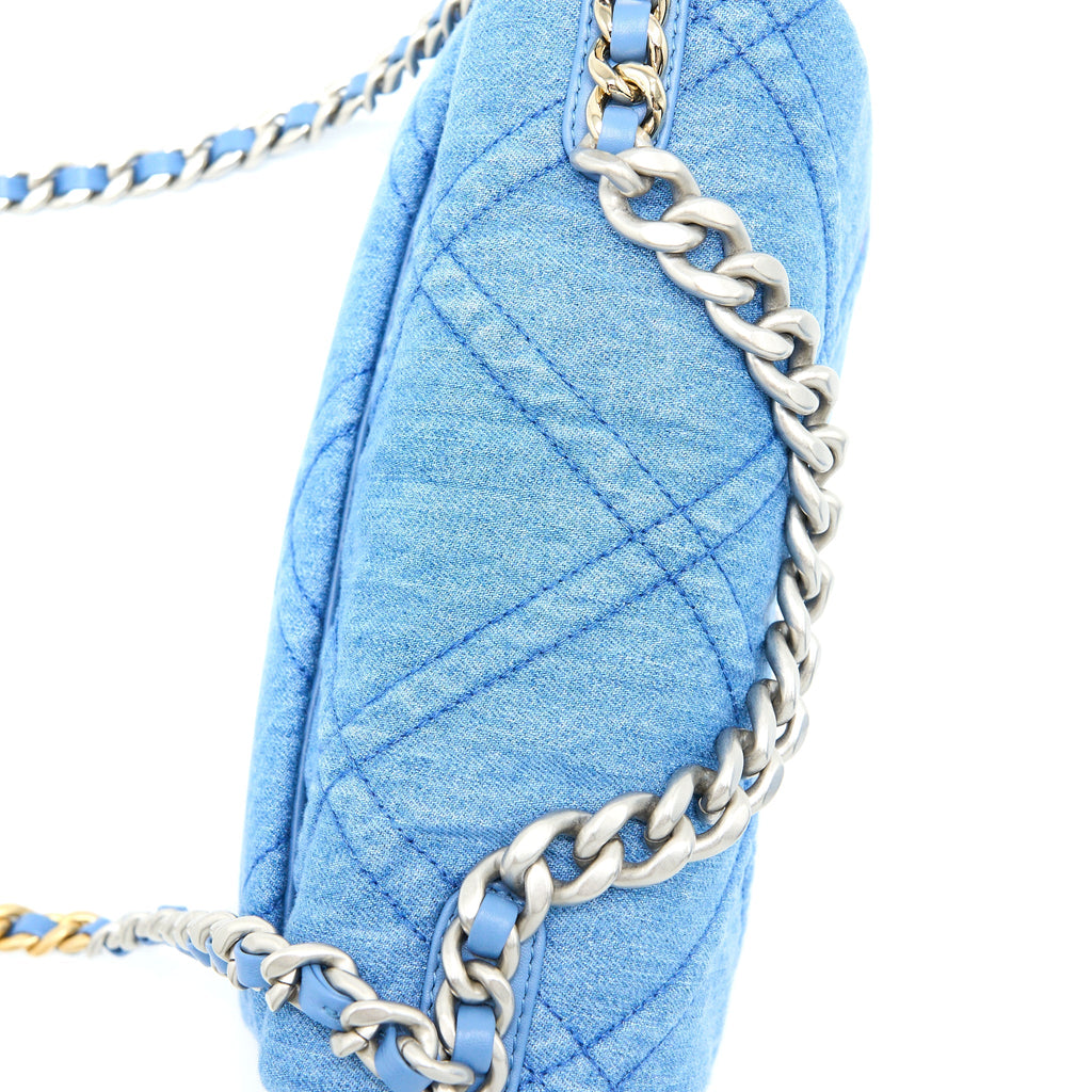 CHANEL 22P SMALL 19 BAG DENIM LIGHT BLUE MULTICOLOUR HARDWARE (MICROCHIP)