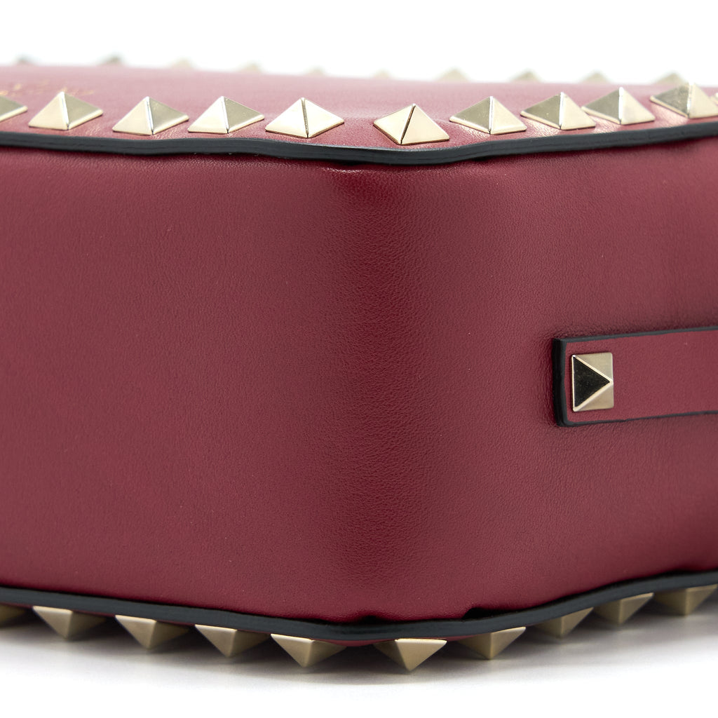 VALENTINO ROCKSTUD CROSSBODY CAMERA BAG CALFSKIN RED GHW