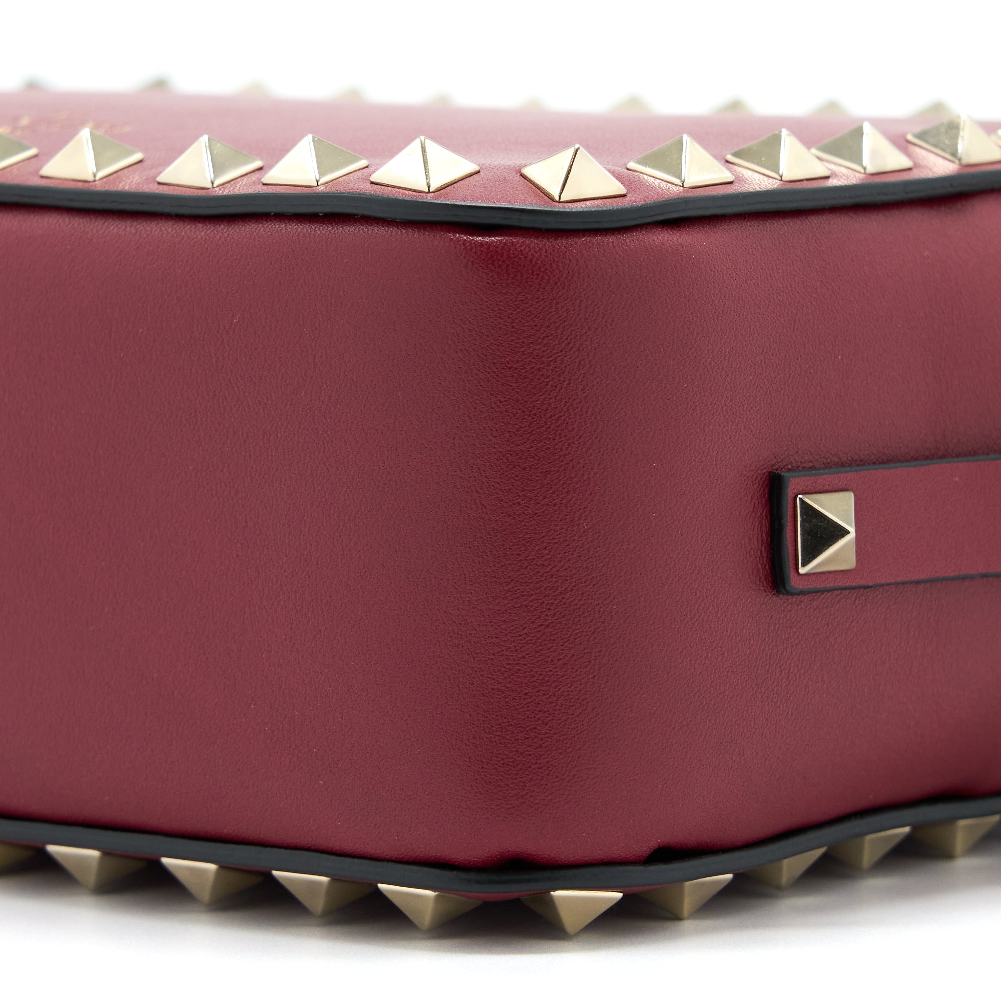 VALENTINO ROCKSTUD CROSSBODY CAMERA BAG CALFSKIN RED GHW