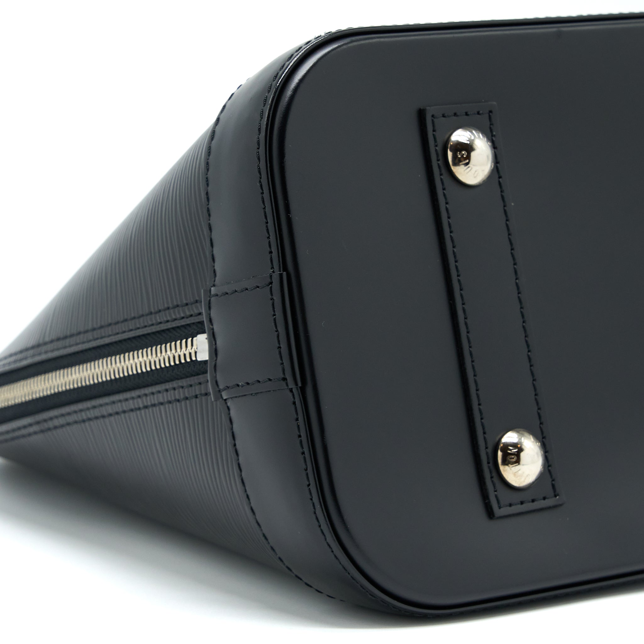 LOUIS VUITTON ALMA PM EPI BLACK SHW