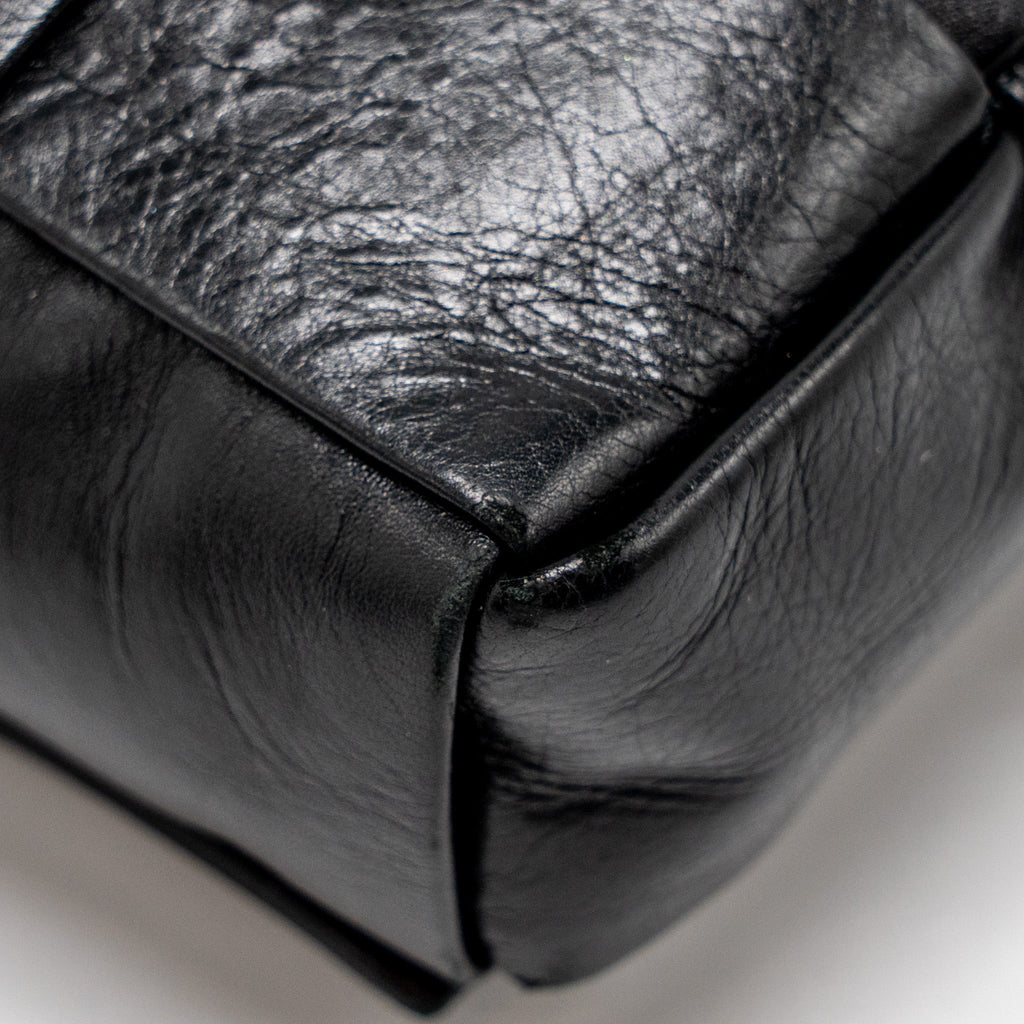 BOTTEGA VENETA CASSETTE BAG AGED CALFSKIN BLACK SHW
