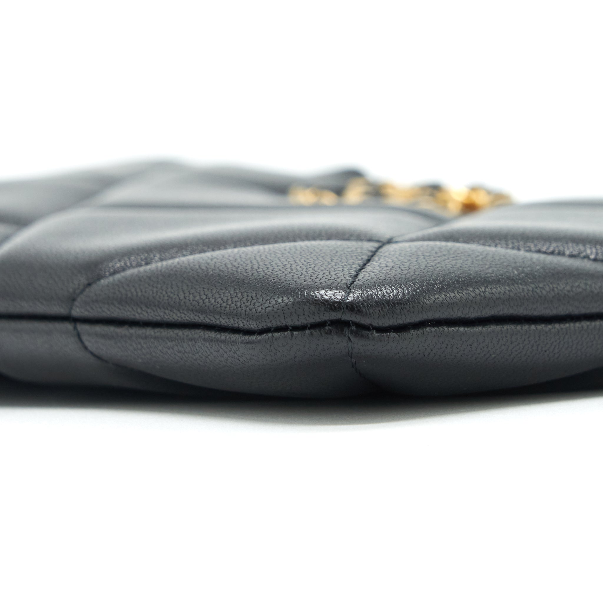 CHANEL 19 POUCH LAMBSKIN BLACK GHW