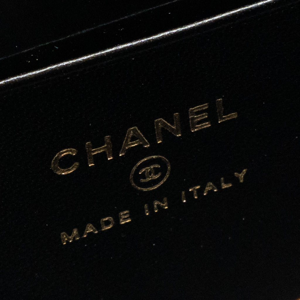 CHANEL 22B FLAP BAG WITH ENAMEL TOP HANDLE LAMBSKIN BLACK GHW (MICROCHIP)