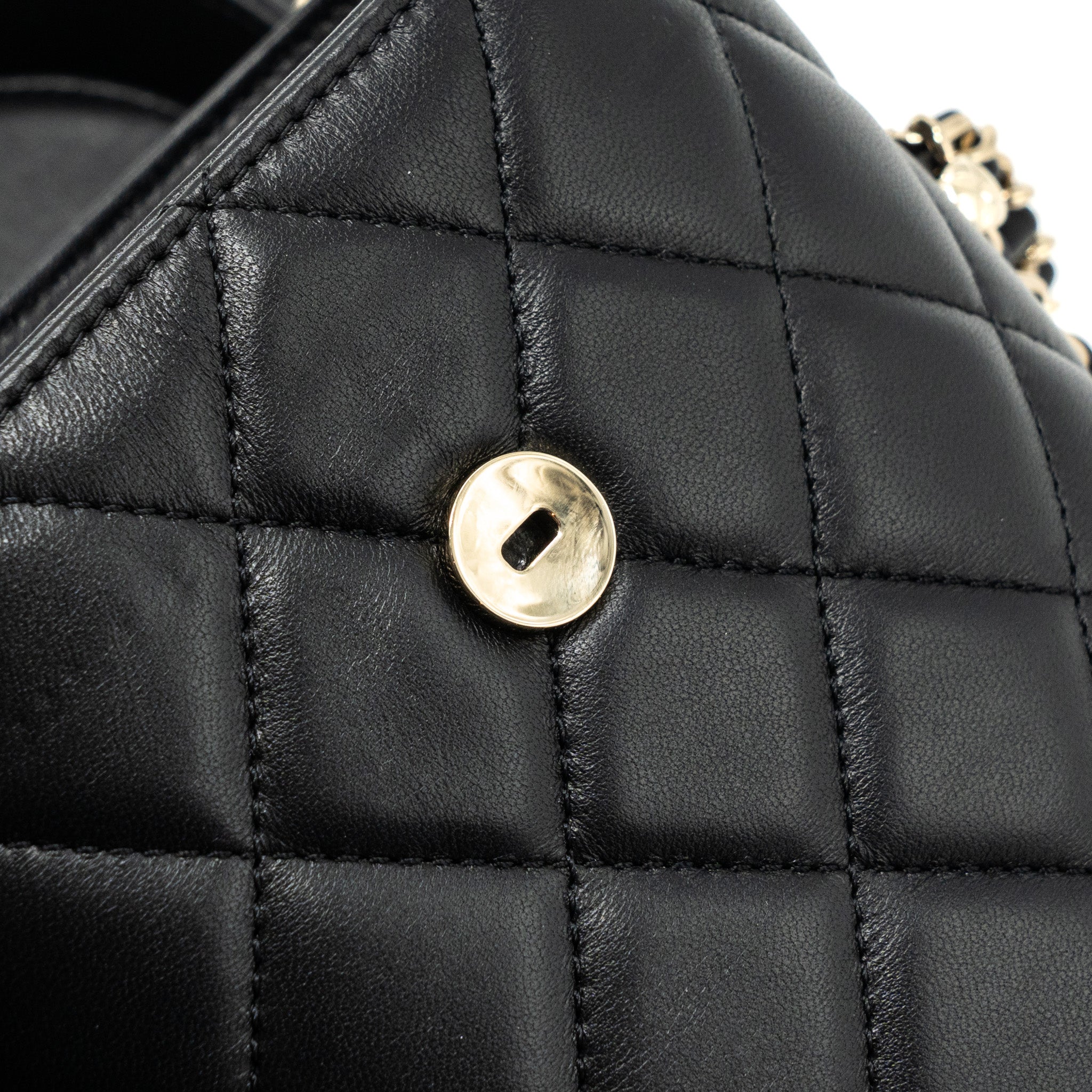 CHANEL VANITY WITH CHAIN LAMBSKIN BLACK LGHW(MICROCHIP)