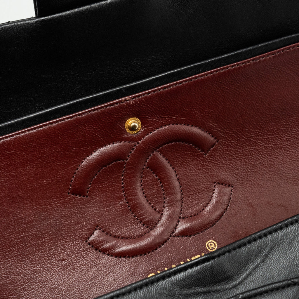 CHANEL VINTAGE MEDIUM CLASSIC DOUBLE FLAP BAG LAMBSKIN BLACK GHW