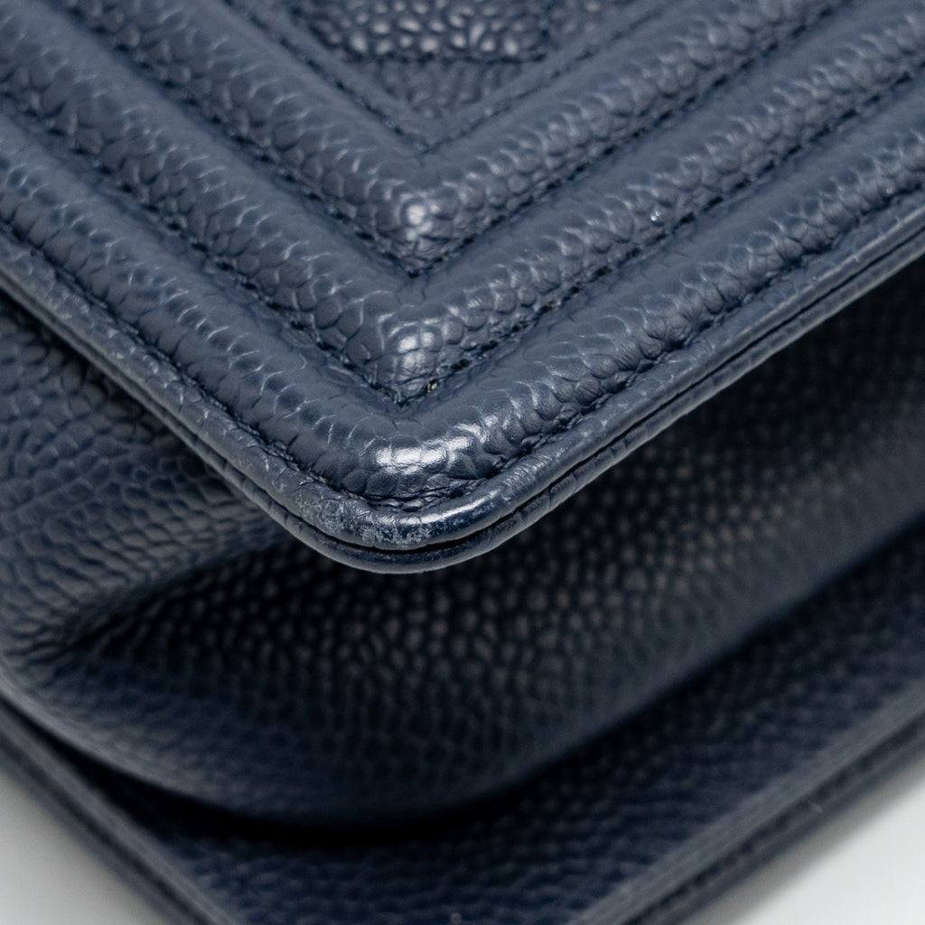 CHANEL MEDIUM BOY BAG CAVIAR NAVY LGHW