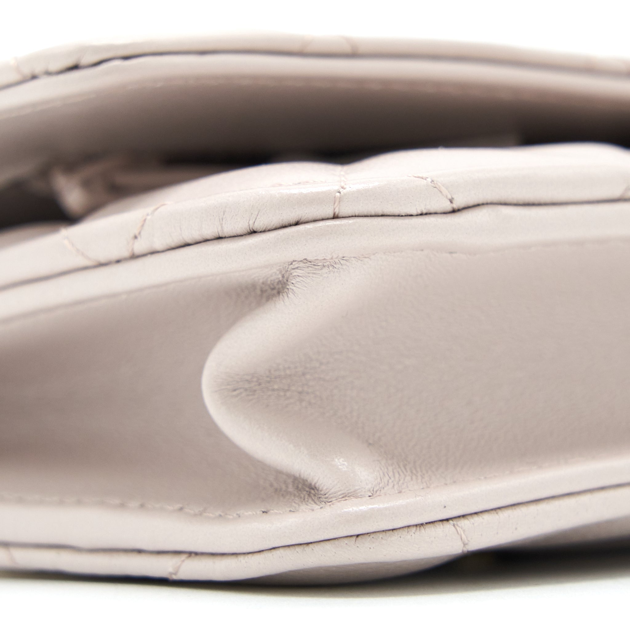 CHANEL PEARL CRUSH WALLET ON CHAIN LAMBSKIN LIALIC/LIGHT PURPLE BRUSHED GHW (MICROCHIP)