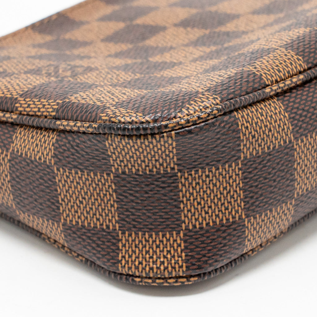 LOUIS VUITTON POCHETTE ACCESSOIRES DAMIER EBENE CANVAS GHW