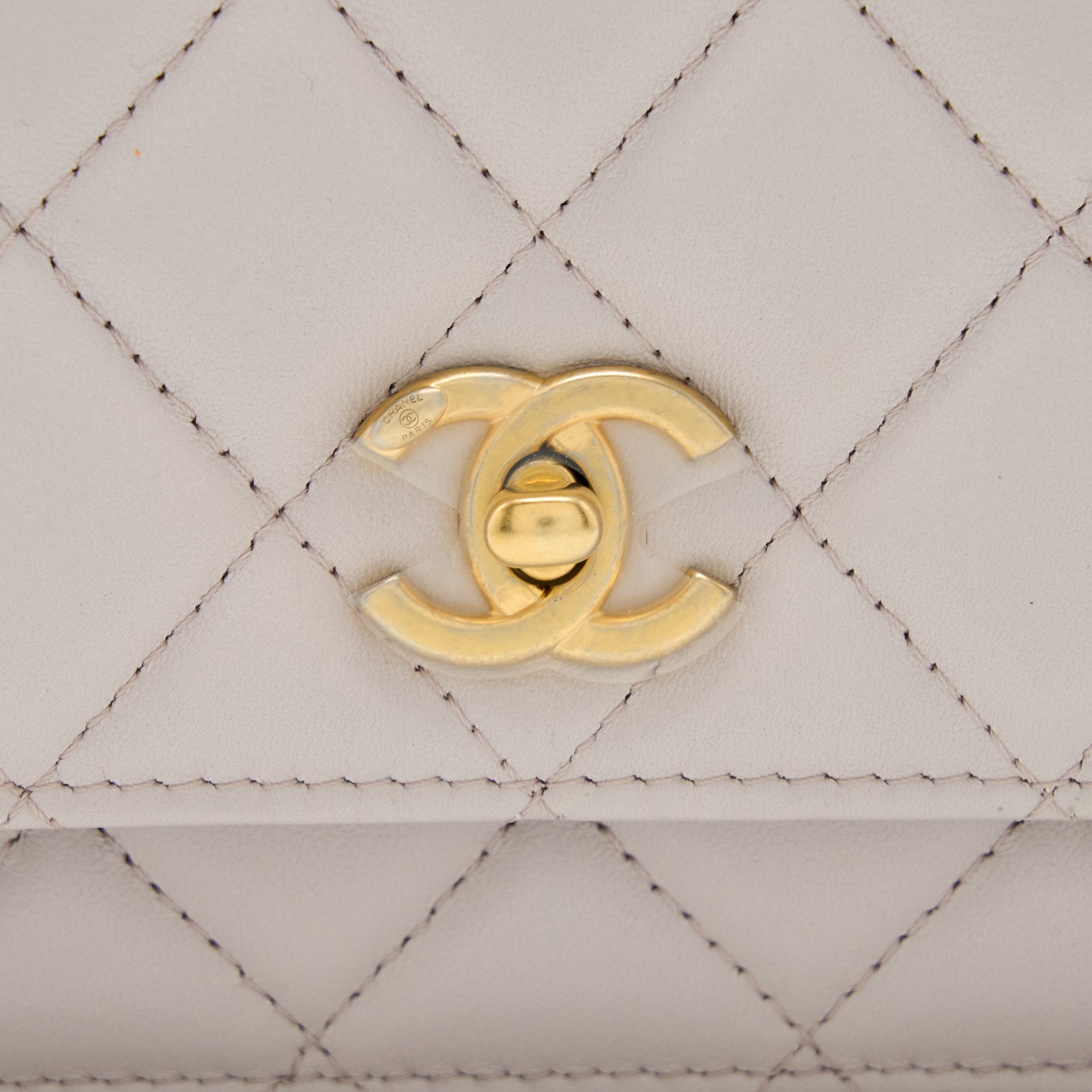 CHANEL PEARL CRUSH WALLET ON CHAIN LAMBSKIN LIALIC/LIGHT PURPLE BRUSHED GHW (MICROCHIP)