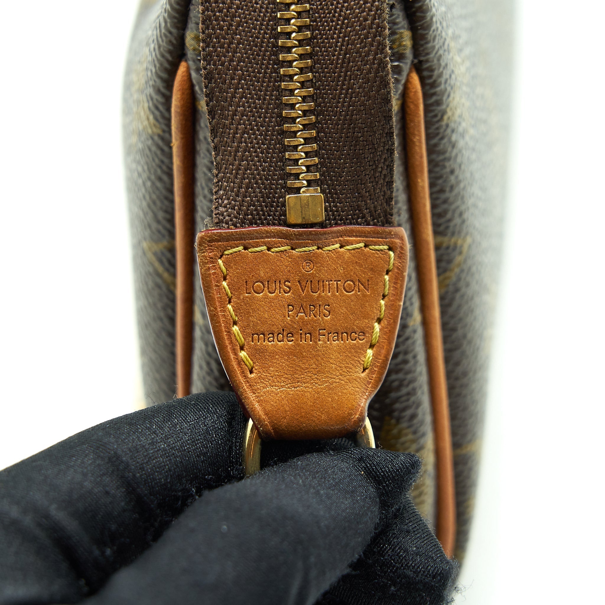 LOUIS VUITTON EVA POCHETTE BAG MONOGRAM CANVAS GHW