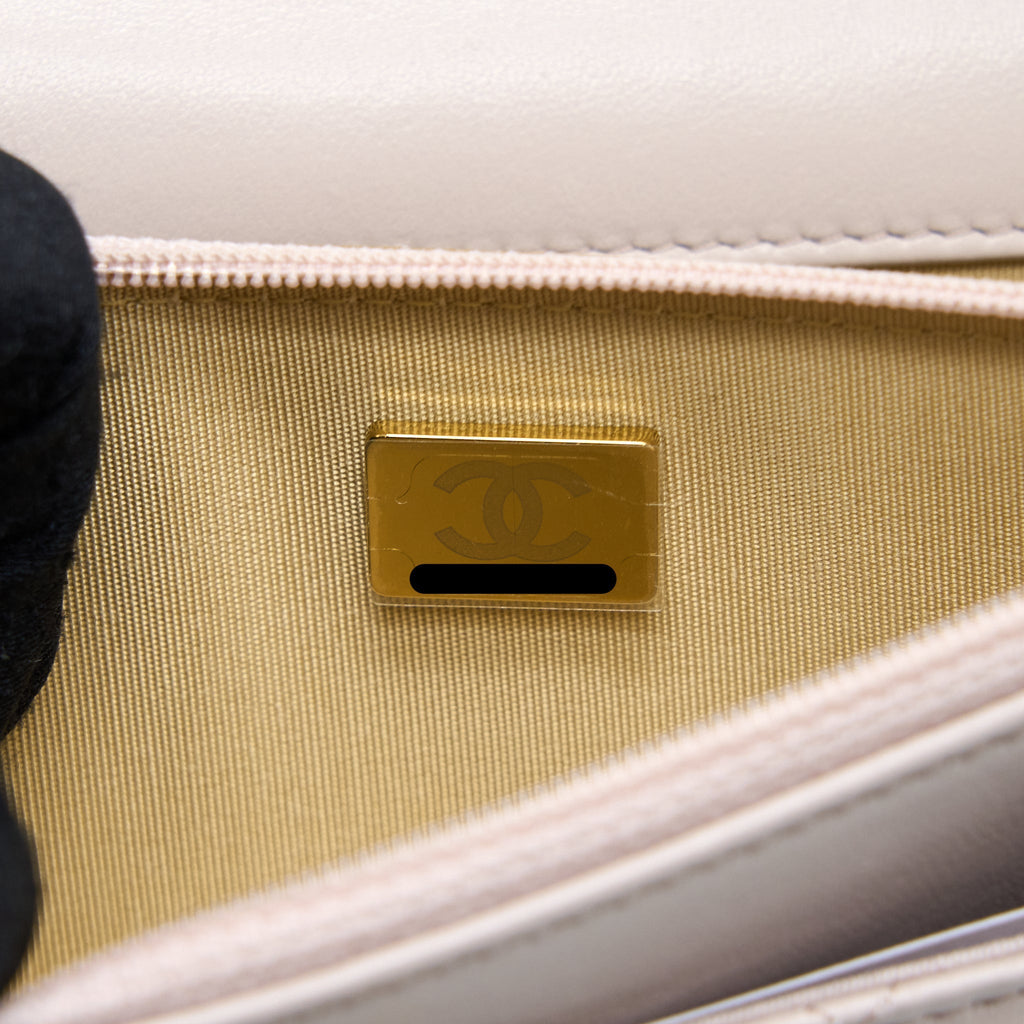 CHANEL PEARL CRUSH WALLET ON CHAIN LAMBSKIN LIALIC/LIGHT PURPLE BRUSHED GHW (MICROCHIP)