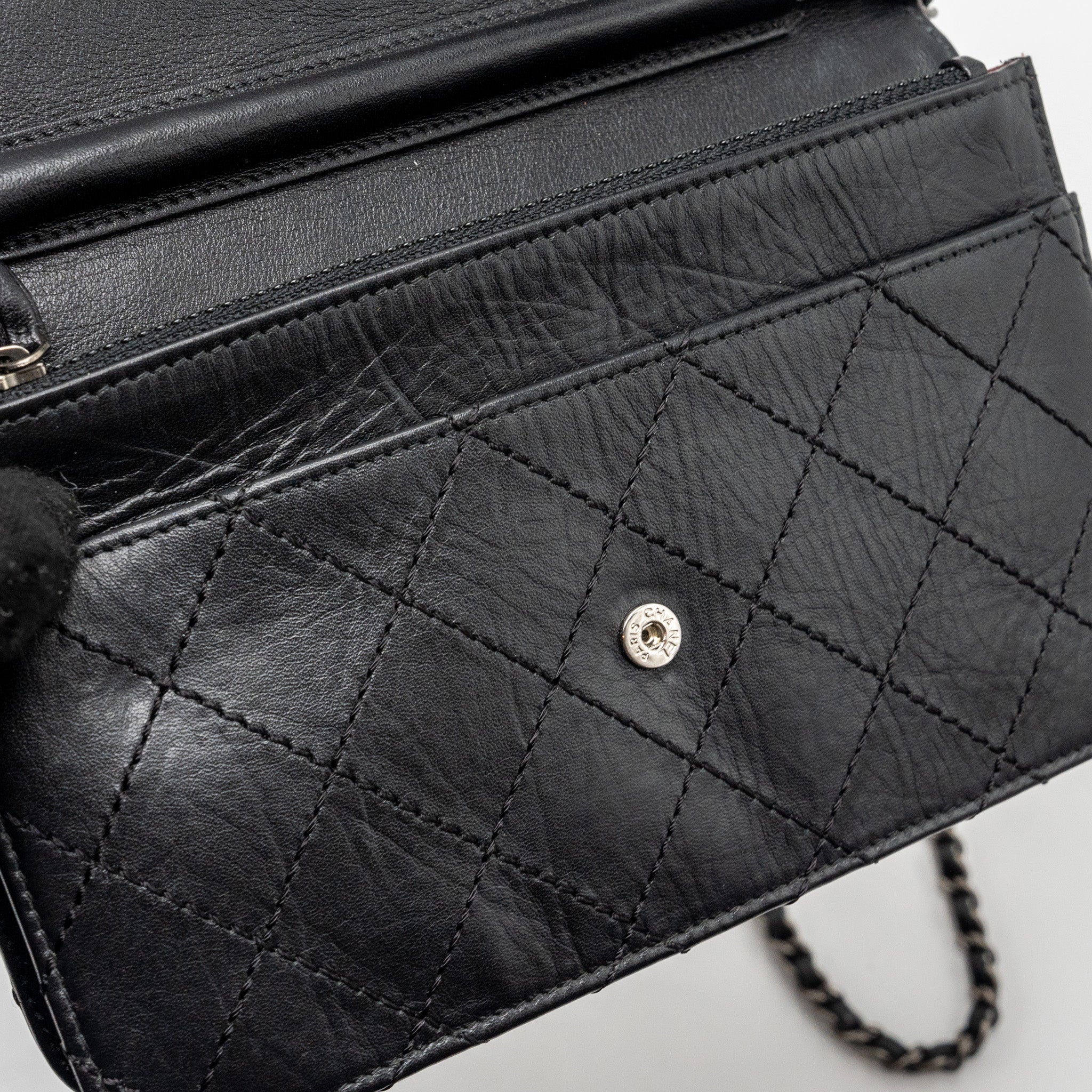 CHANEL 2.55 REISSUE WALLET ON CHAIN CALFSKIN BLACK RUTHENIUM HARDWARE