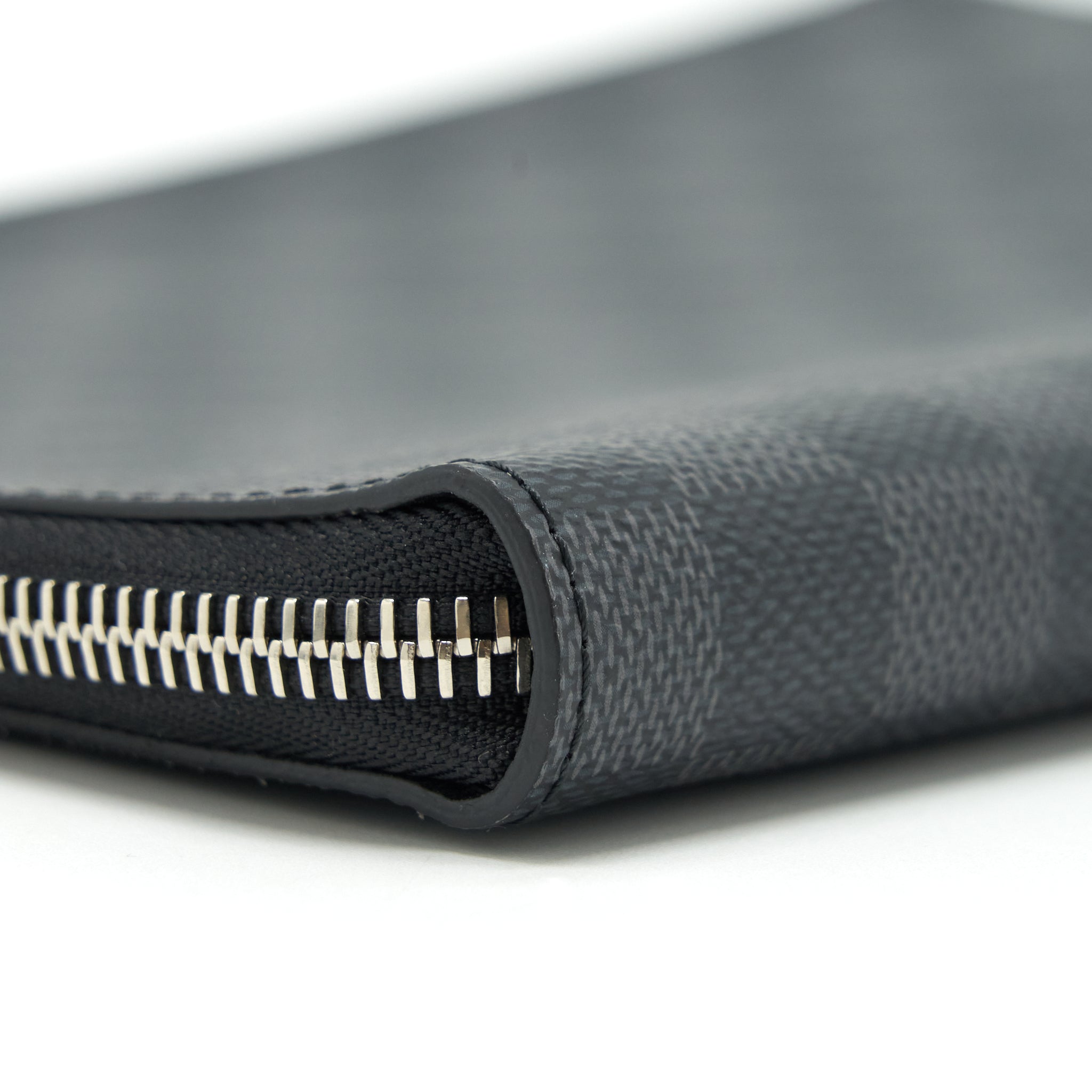 LOUIS VUITTON POCHETTE JOUR GM DAMIER GRAPHITE CANVAS SHW