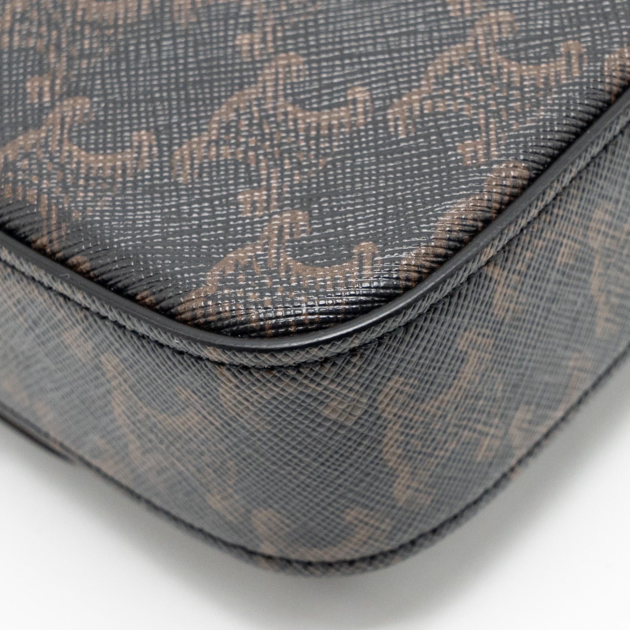CELINE TRIOMPHE SHOULDER BAG CLAUDE CANVAS TAN GHW
