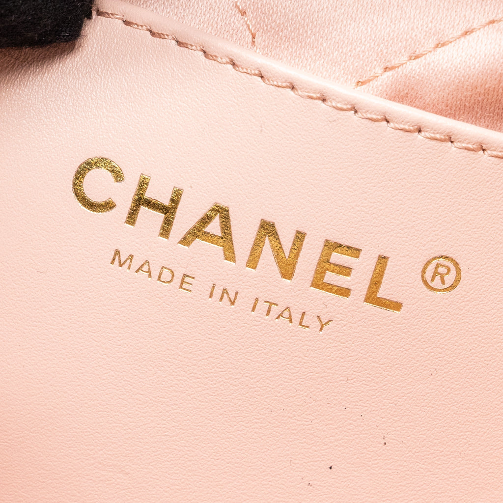 CHANEL MINI 22 BAG SHINY CALFSKIN PINK GHW (MICROCHIP)