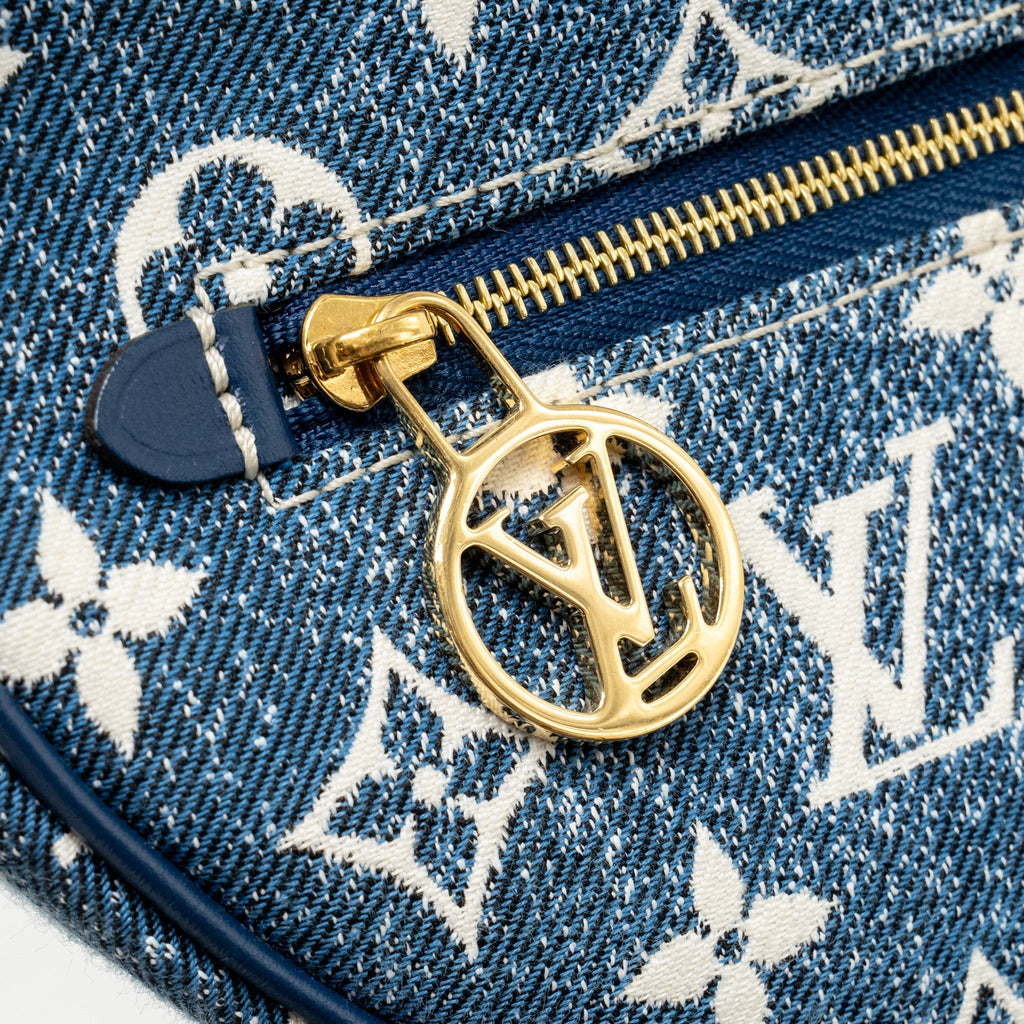 LOUIS VUITTON HALF-MOON LOOP BAGUETTE BAG DENIM BLUE GHW