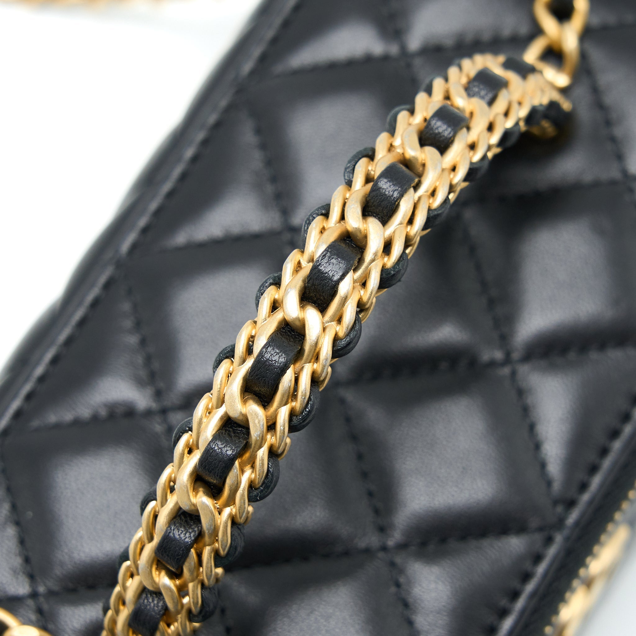 CHANEL LEATHER CHAIN TOP HANDLE LONG VANITY LAMBSKIN BLACK GHW