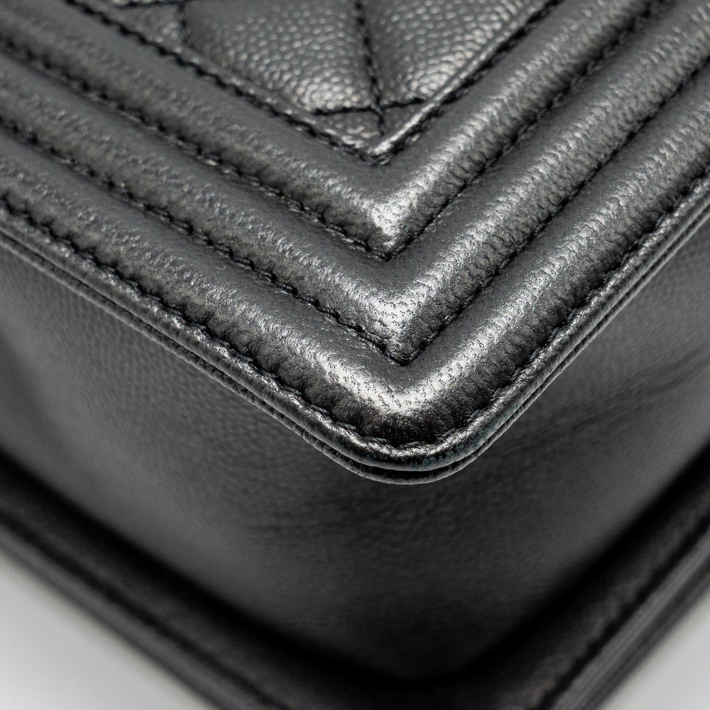 CHANEL NEW MEDIUM BOY BAG CAVIAR SO BLACK