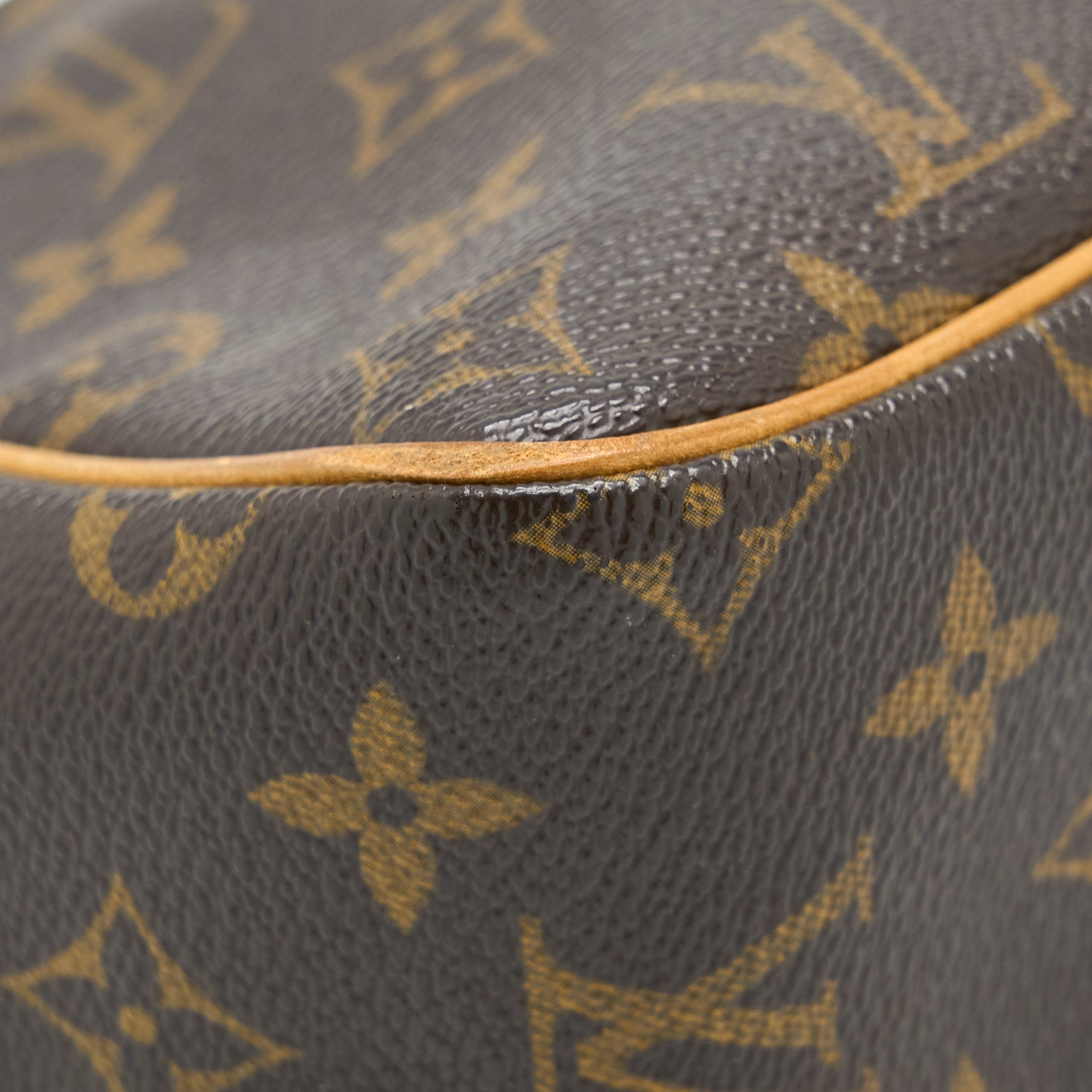 LOUIS VUITTON VINTAGE VIVA CITE PM MONOGRAM CANVAS GHW