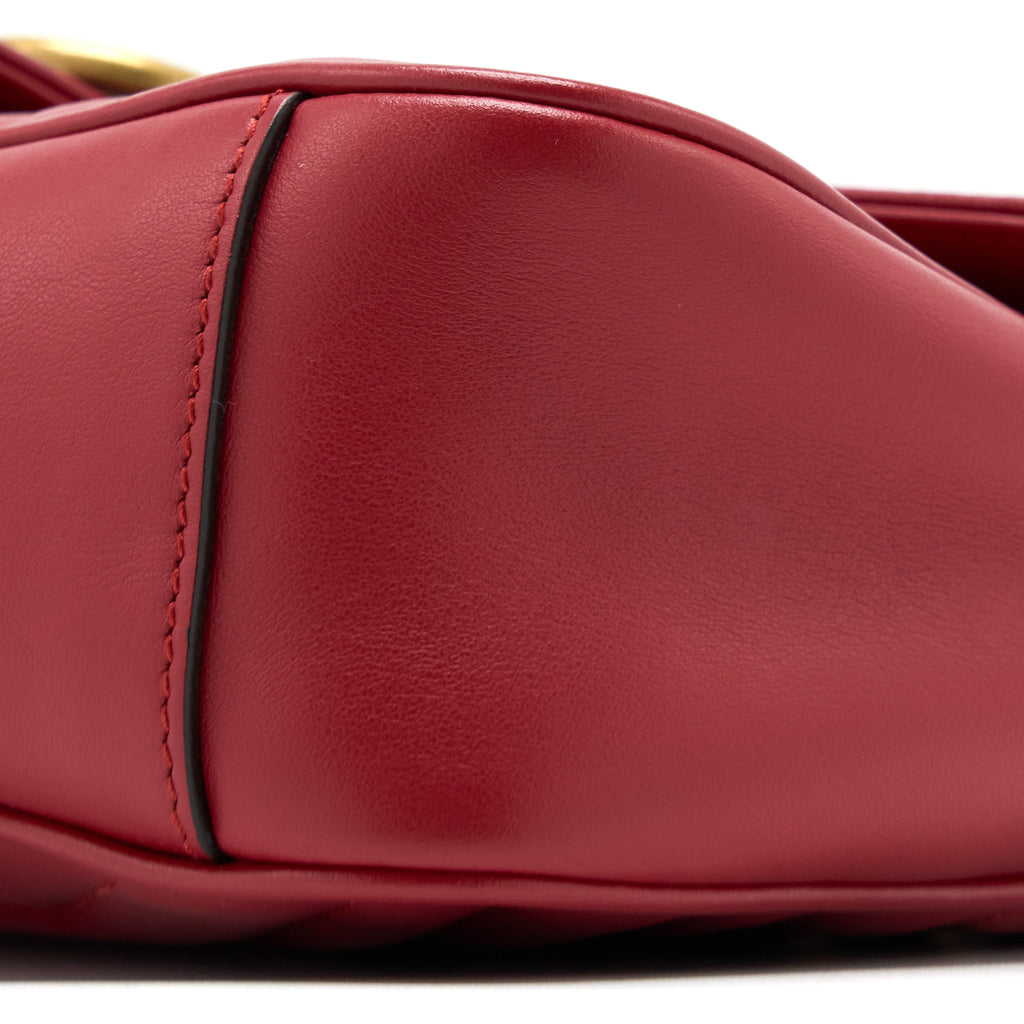 GUCCI SMALL GG MARMONT MATELASSE SHOULDER BAG CALFSKIN RED GHW