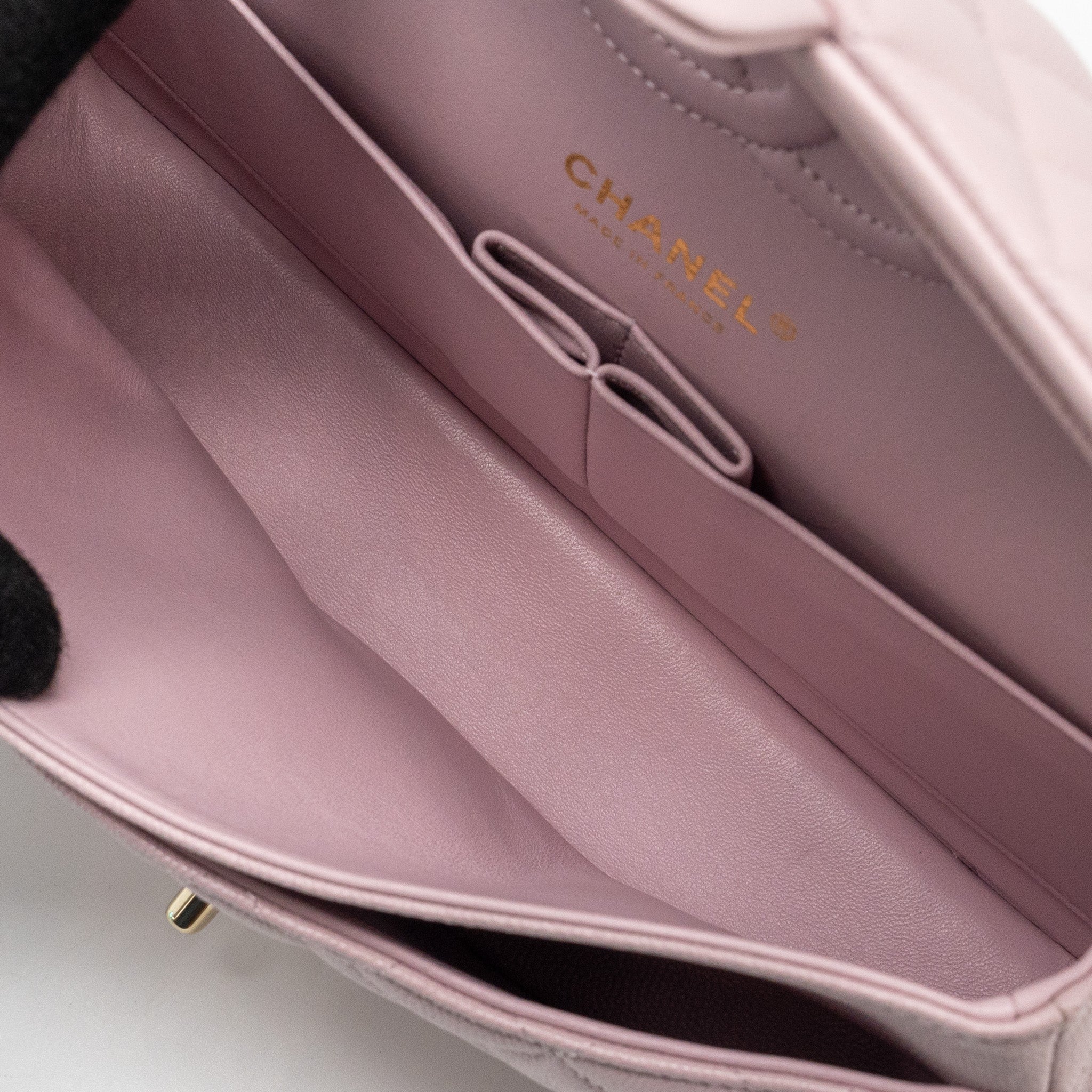 CHANEL 21S MEDIUM CLASSIC DOUBLE FLAP BAG CAVIAR LIGHT PINK LGWH