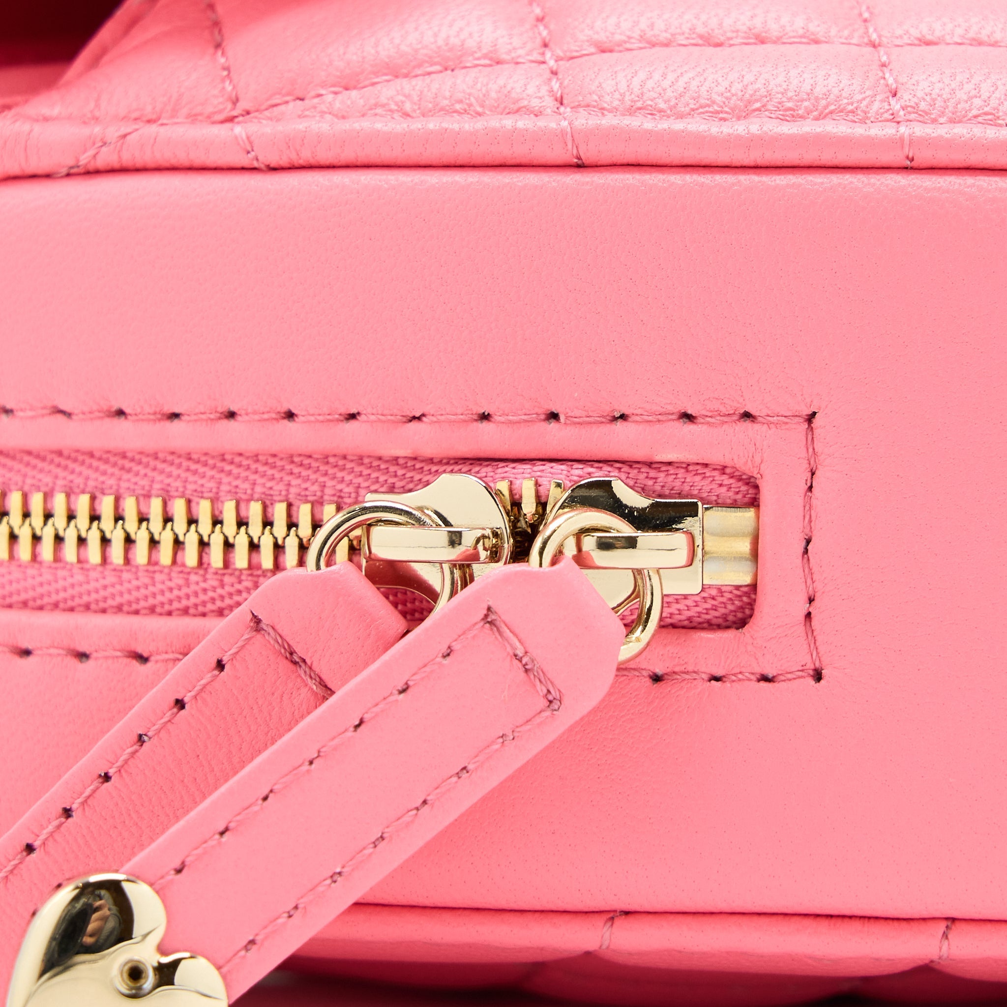 CHANEL 22S HEART BAG LAMBSKIN PINK LGHW (MICROCHIP)