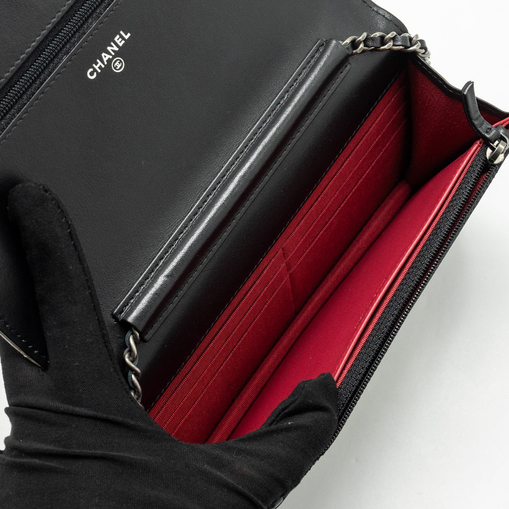 CHANEL GABRIELLE WALLET ON CHAIN CALFSKIN WHITE / BLACK MULTICOLOUR HARDWARE