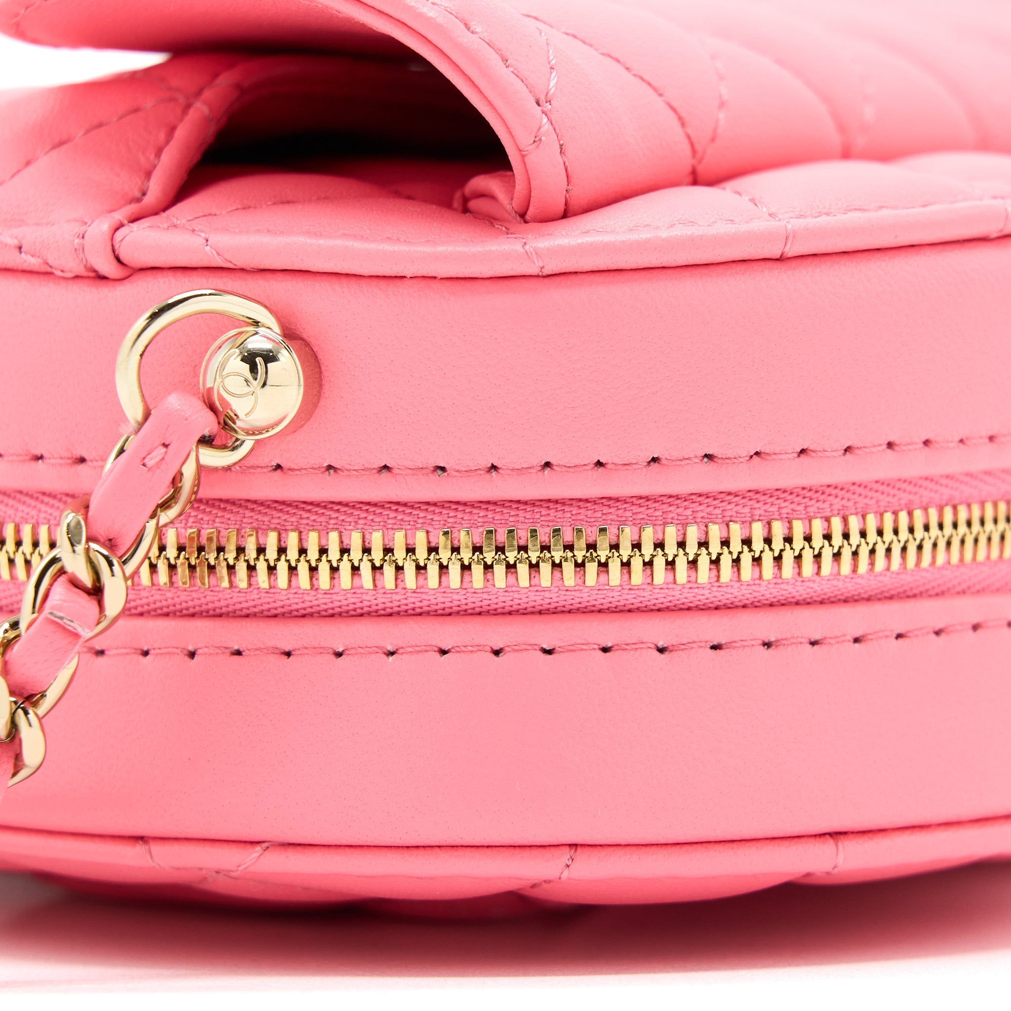 CHANEL 22S HEART BAG LAMBSKIN PINK LGHW (MICROCHIP)