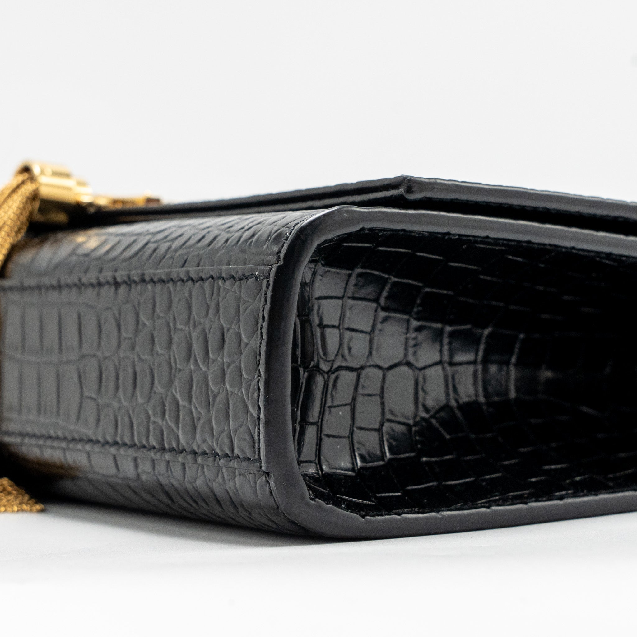 SAINT LAURENT/YSL MEDIUM KATE TASSEL BAG CROC-EMBOSSED CALFSKIN BLACK GHW