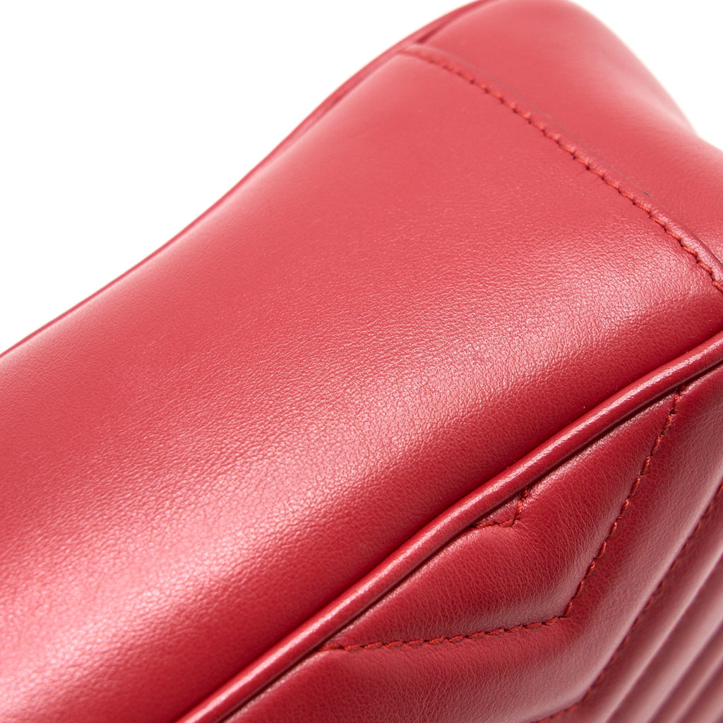 GUCCI SMALL GG MARMONT MATELASSE SHOULDER BAG CALFSKIN RED GHW