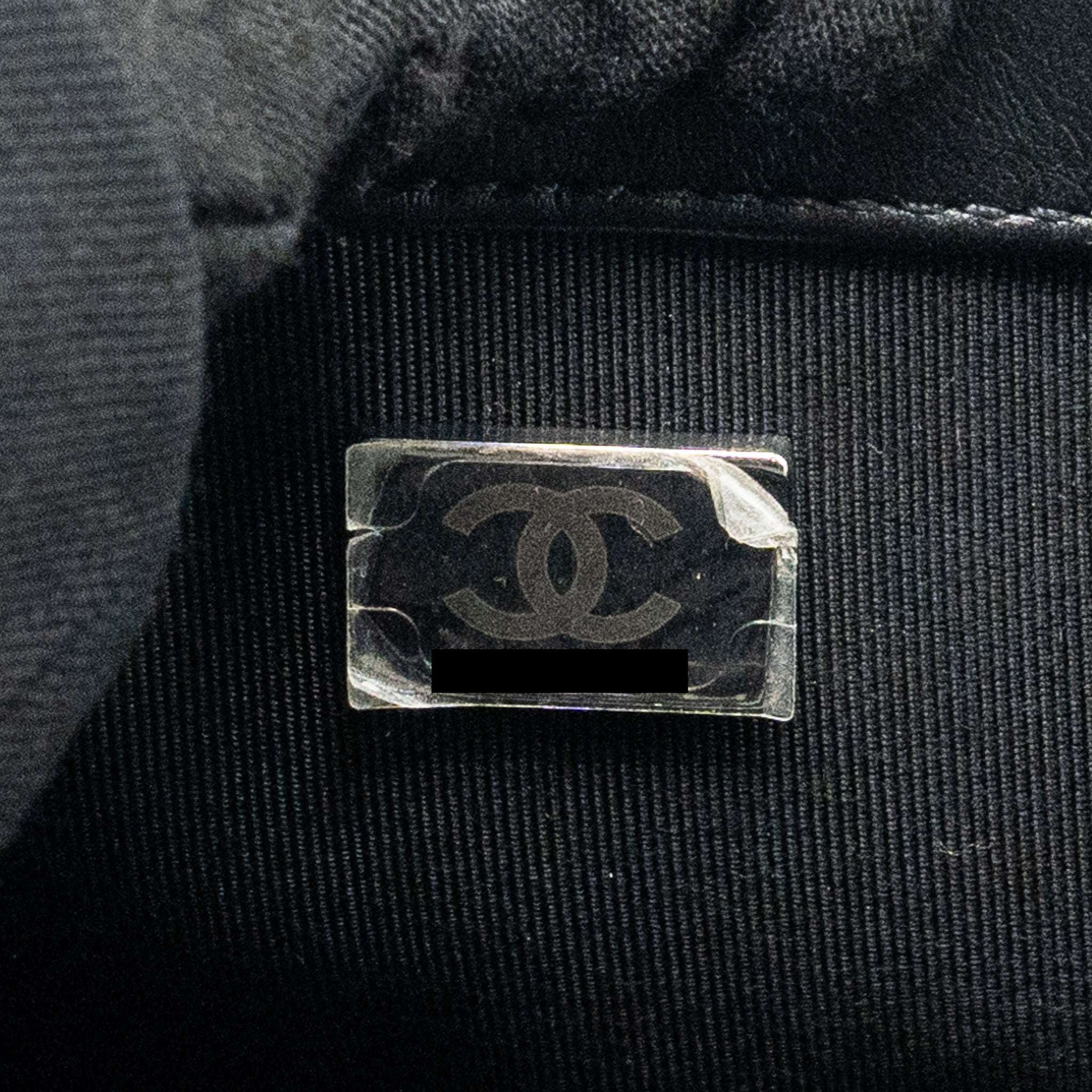 CHANEL SMALL BOY BAG CALFSKIN BLACK RUTHENIUM HARDWARE (MICROCHIP)