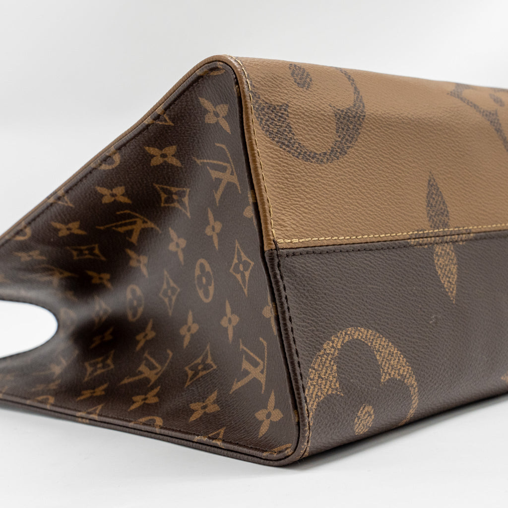 LOUIS VUITTON ONTHEGO MM MONOGRAM/MONOGRAM REVERSE CANVAS GHW