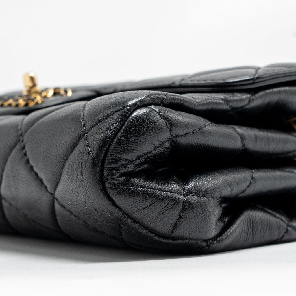 CHANEL 22C QUILTED FLAP BAG LAMBSKIN BLACK GHW (MICROCHIP)
