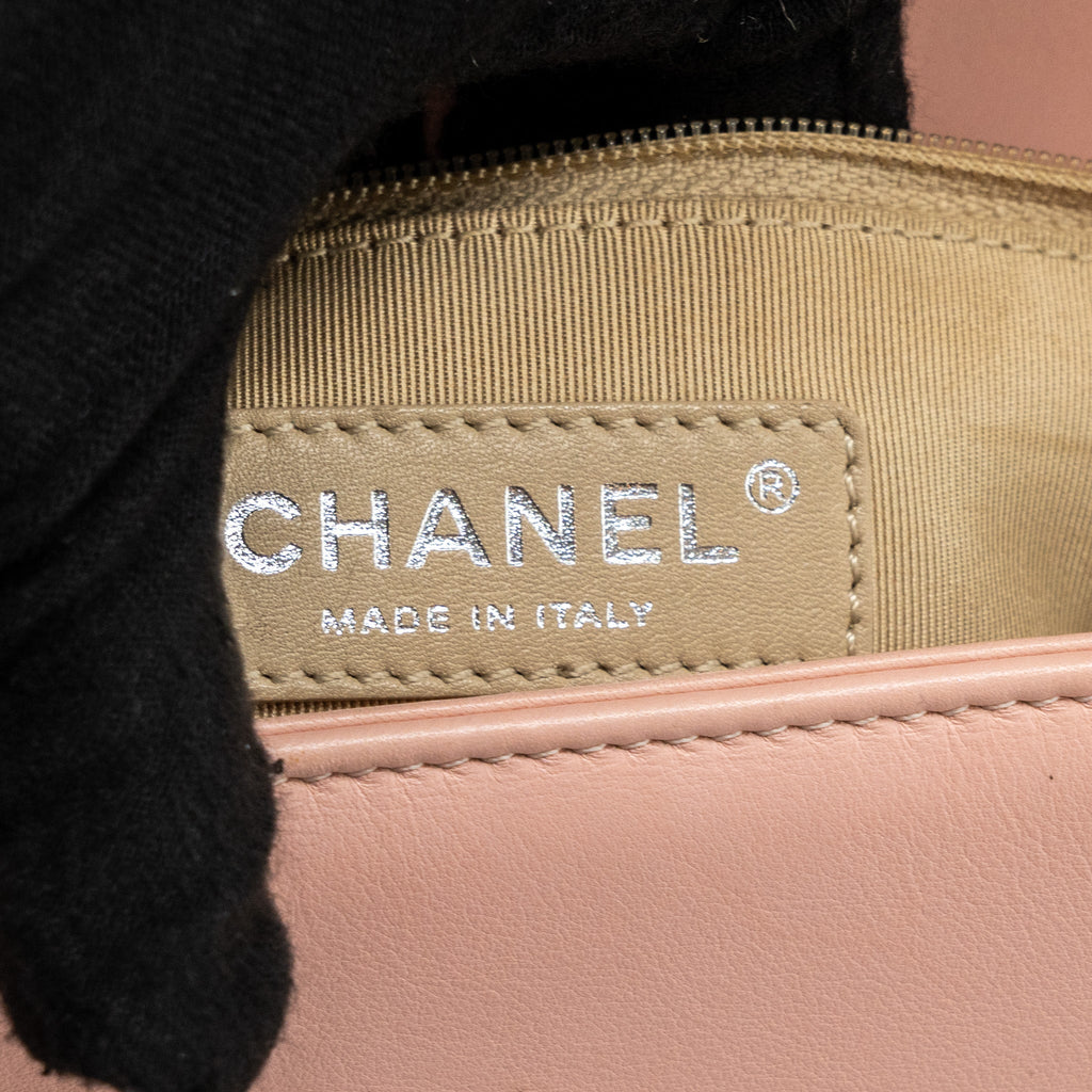 CHANEL NEW MEDIUM BOY BAG PATENT PINK SHW