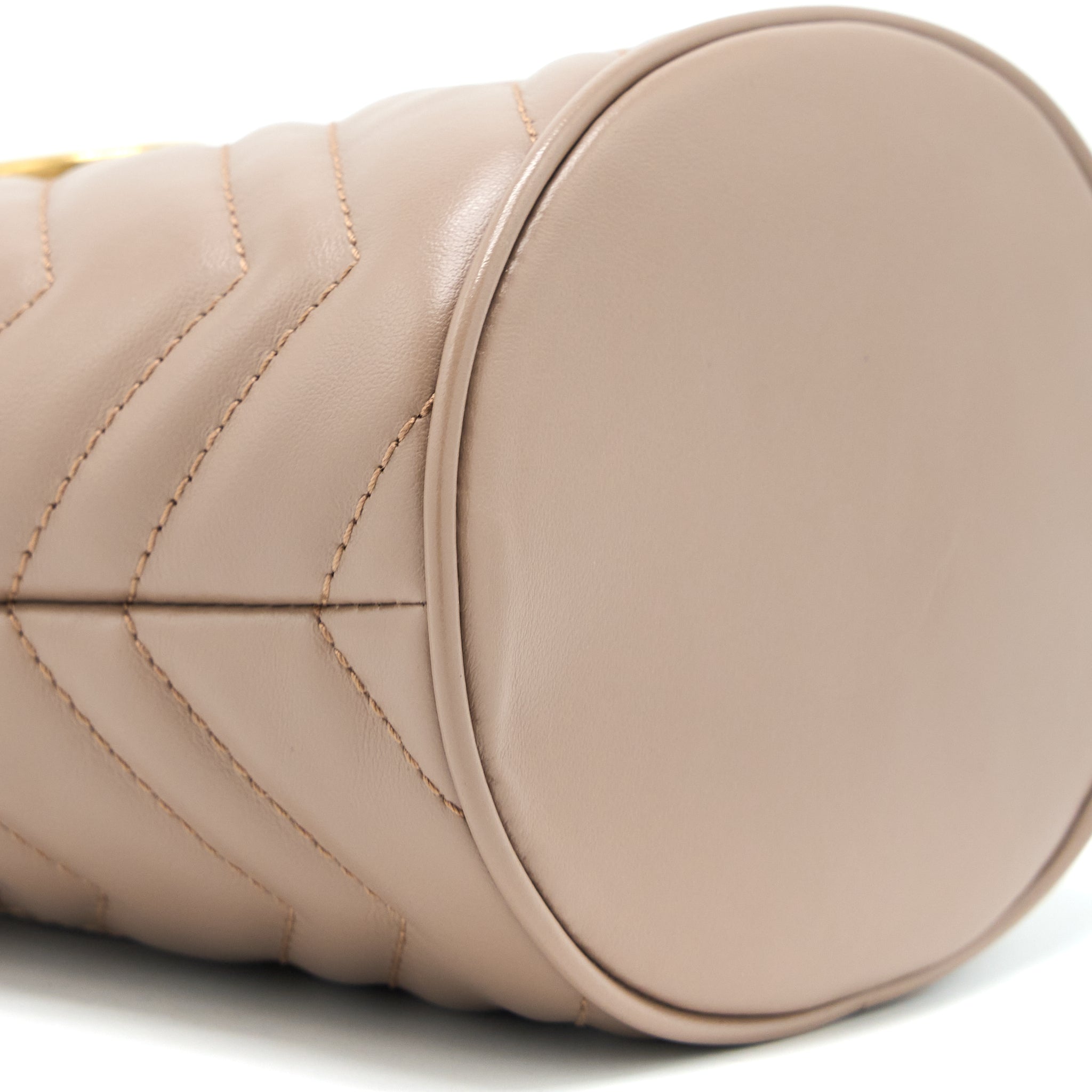 GUCCI GG MARMONT MINI BUCKET DARK BEIGE GHW